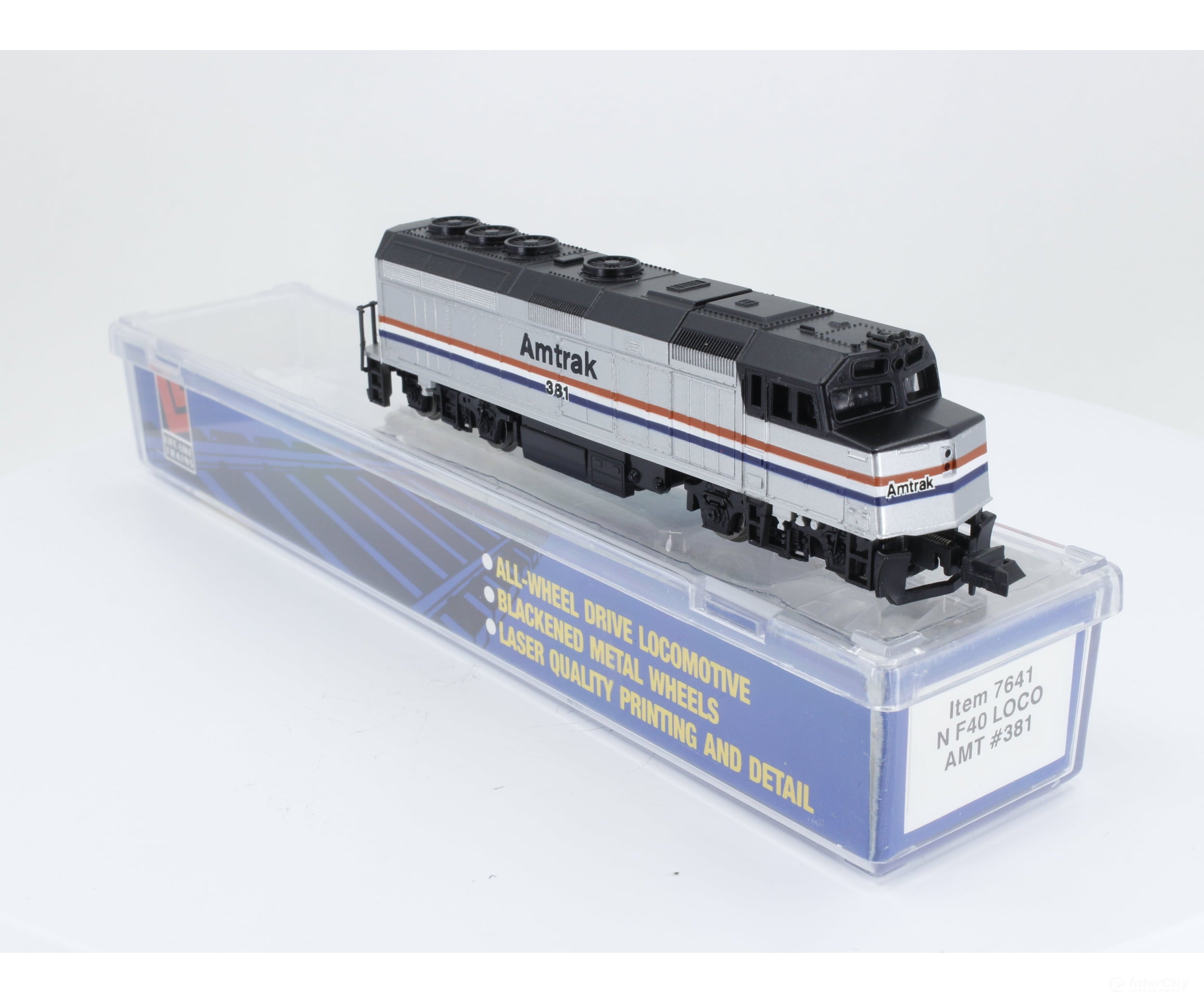 Life-Like 7641 N F-40 Locomotive Amtrak (Amtk) 381 Analog Dc (6) Locomotives