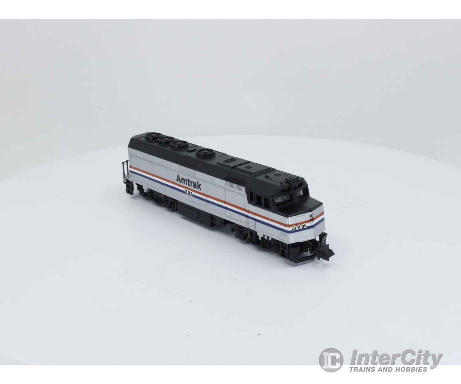 Life-Like 7641 N F-40 Locomotive Amtrak (Amtk) 381 Analog Dc (6) Locomotives