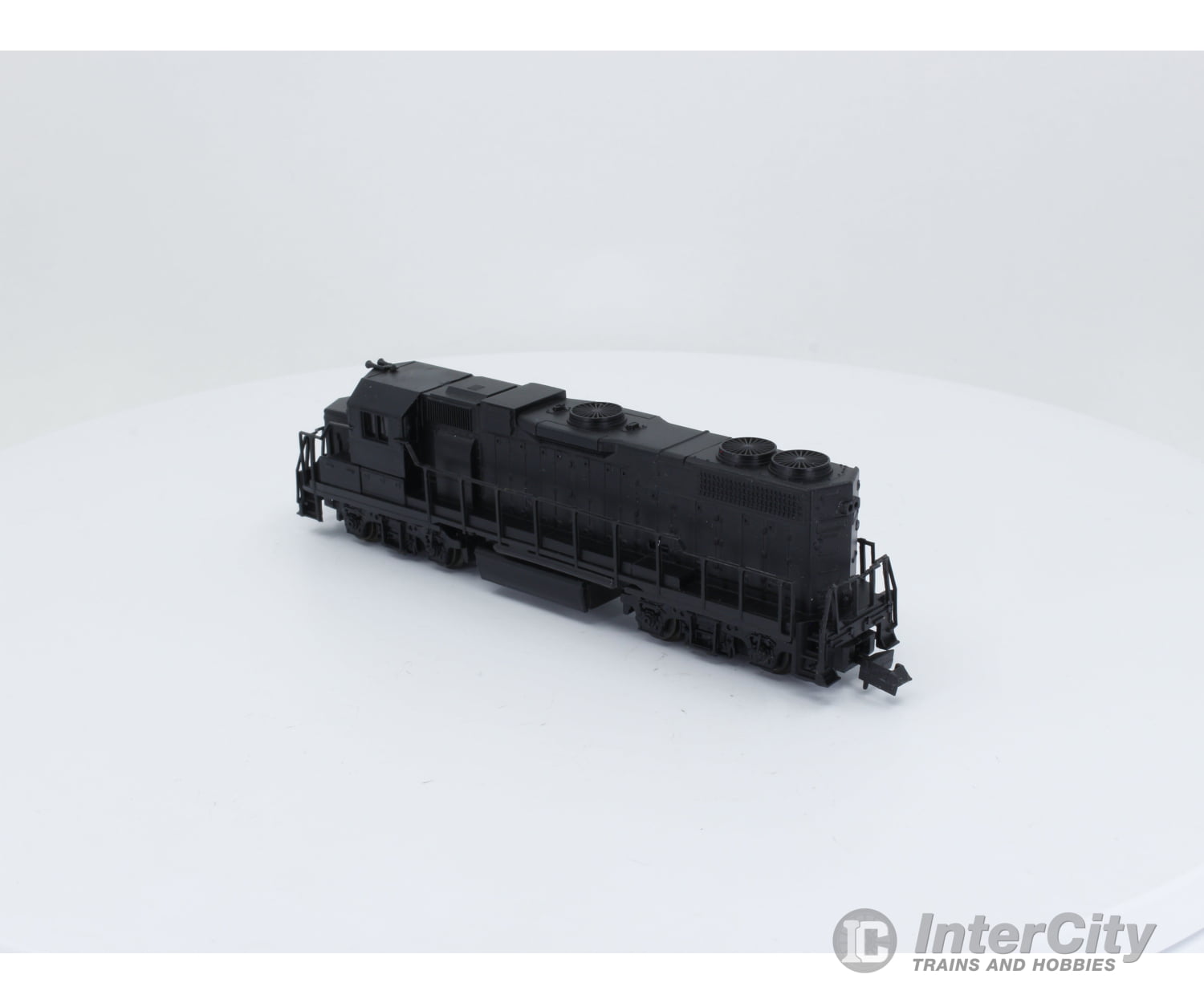 Life-Like 7834 N Gp-38 Locomotive Undecorated Analog Dc Locomotives