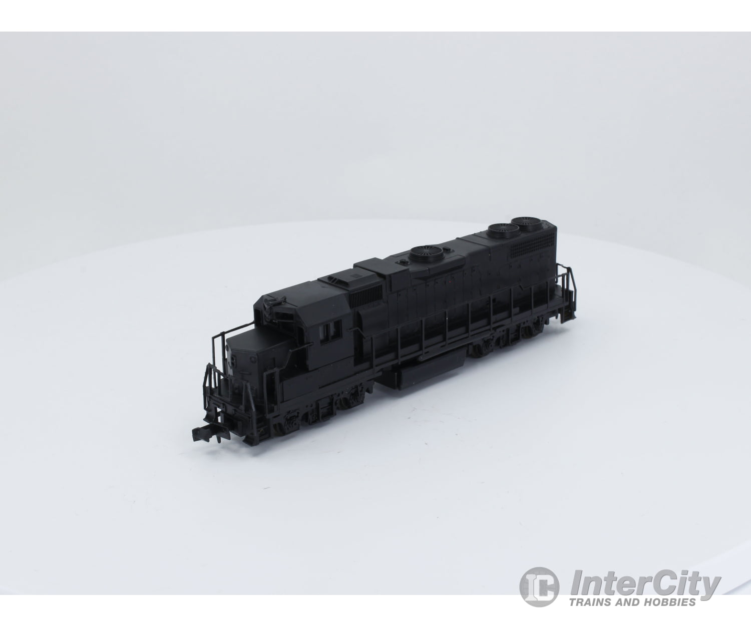 Life-Like 7845 N Gp-38 Locomotive Undecorated Analog Dc (1) Locomotives