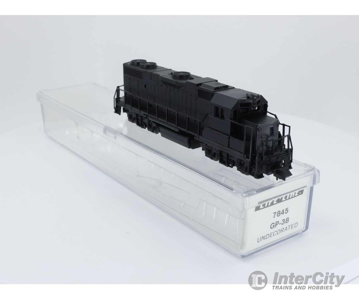 Life-Like 7845 N Gp-38 Locomotive Undecorated Analog Dc Locomotives