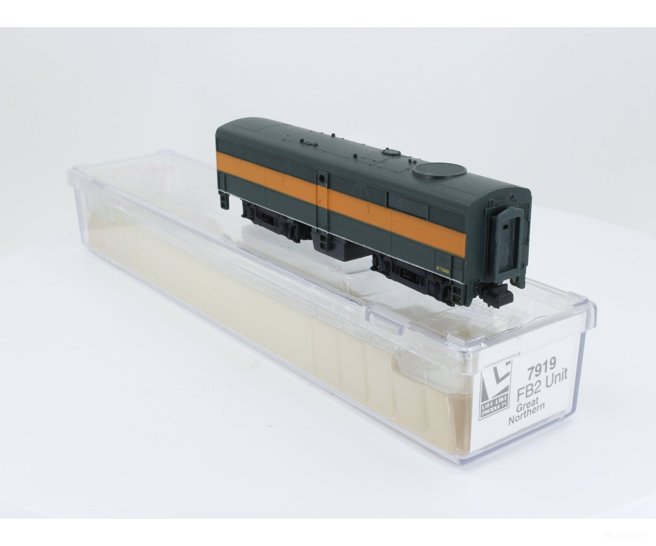 Life-Like 7919 N Fb2 Diesel Locomotive Great Northern (Gn) (1) Passenger Cars