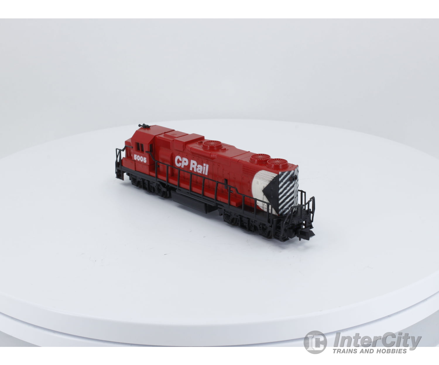 Life-Like 8000C N Gp 38 Canadian Pacific Locomotive (Cp) 5005 Analog Dc Locomotives