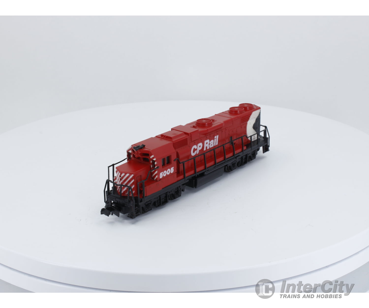 Life-Like 8000C N Gp 38 Canadian Pacific Locomotive (Cp) 5005 Analog Dc Locomotives