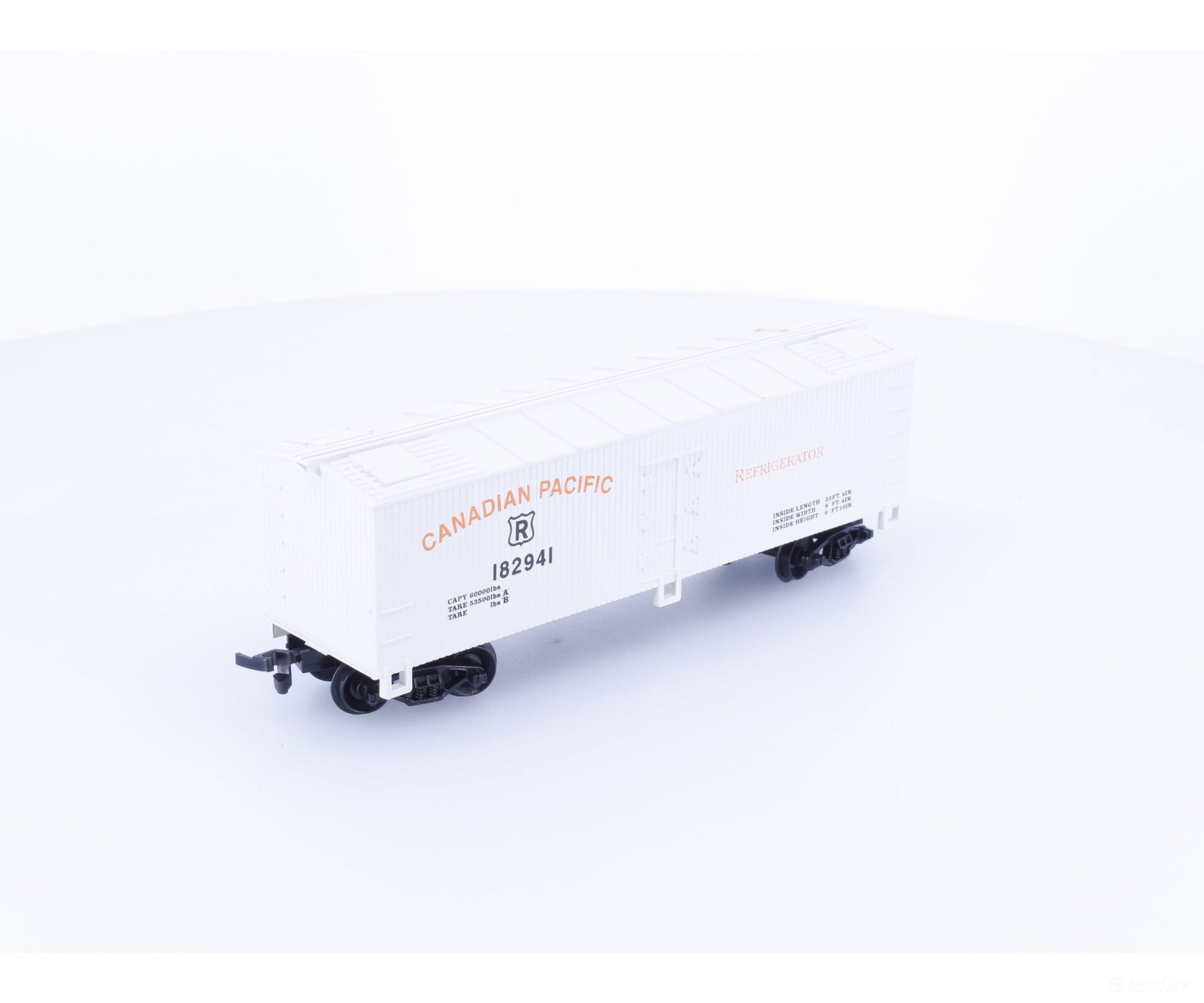 Life-Like 8462R HO Reefer Car Canadian Pacific (CP) 182941 (#2) Freight Cars