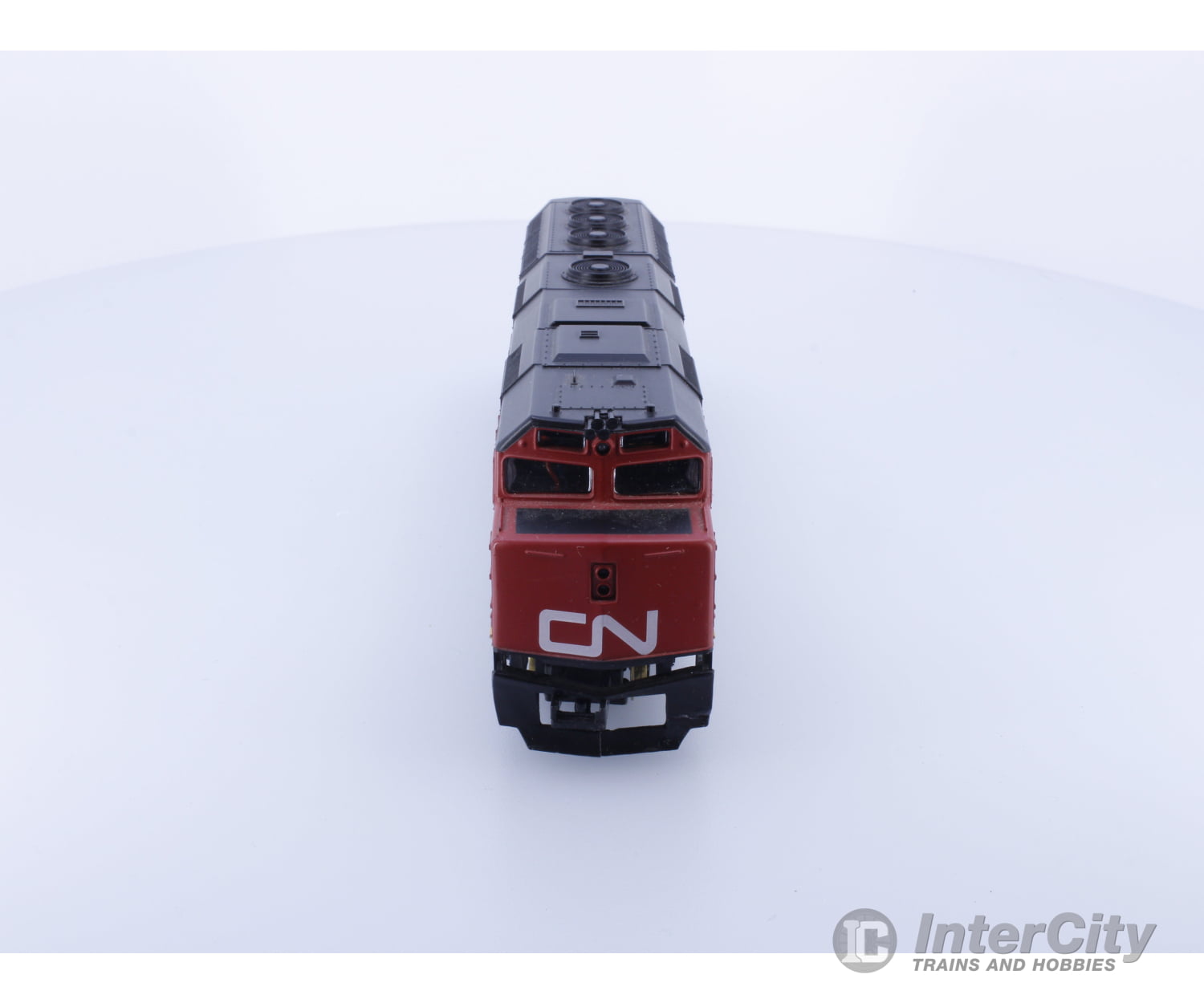 Life-Like HO FP45 Canadian National (CN) 9302 Analog DC Locomotives