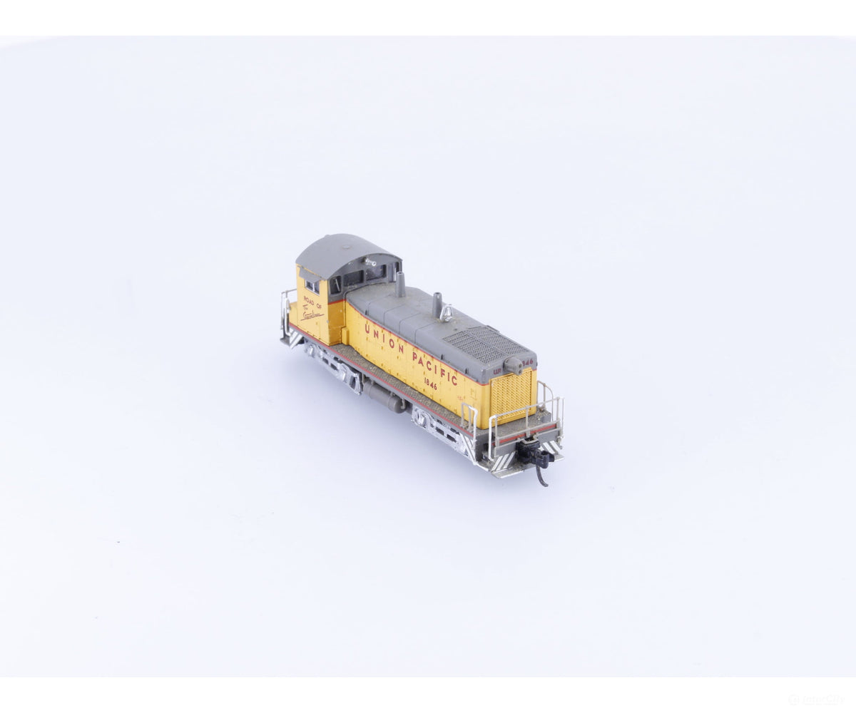 Lifelike 7898 N SW9/1200 Diesel Locomotive Union Pacific (UP) 1846 Analog DC - Locomotives