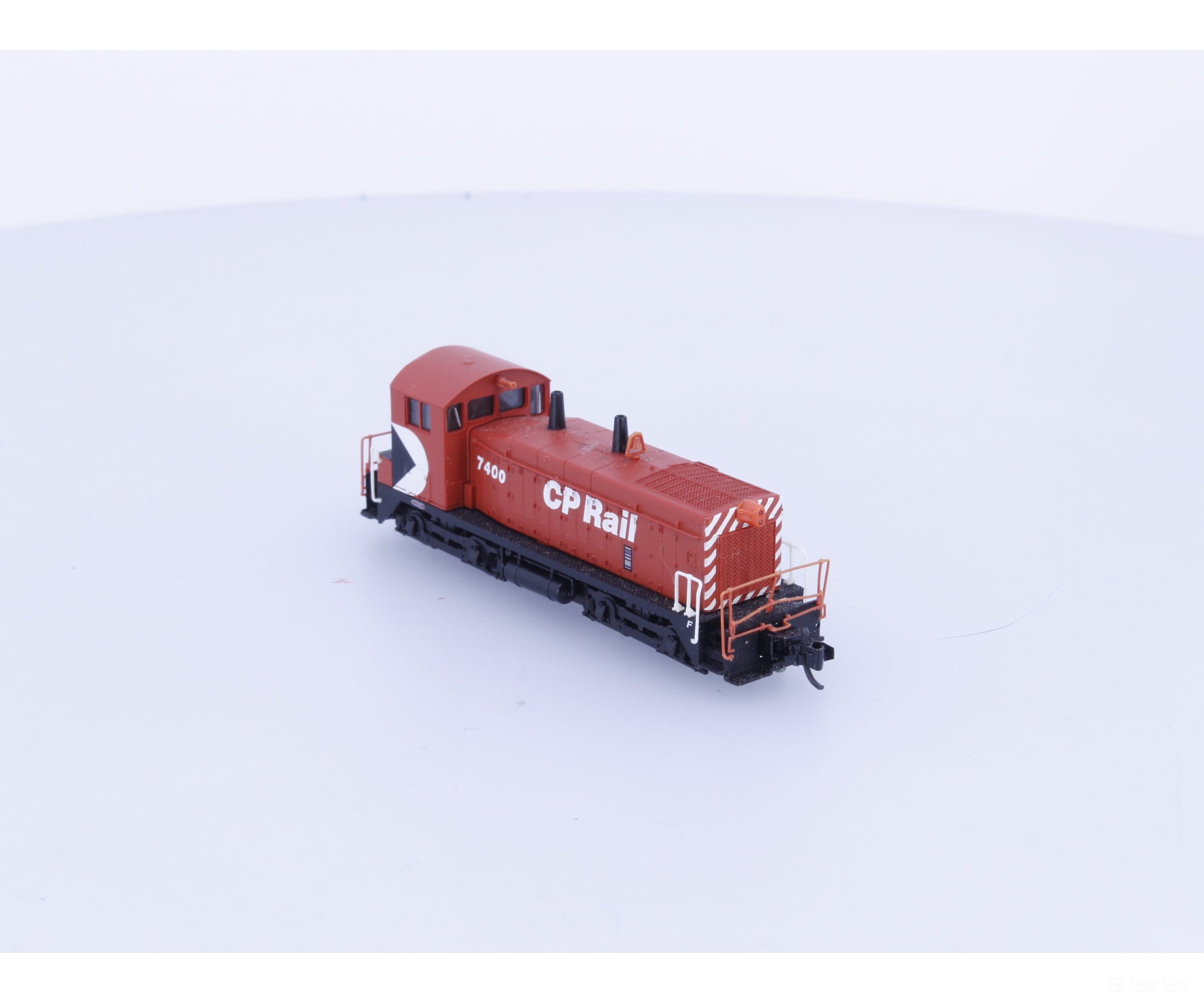 Lifelike 79503 N SW9/1200 Diesel Locomotive Canadian Pacific (CP) 7400 Analog DC - Locomotives