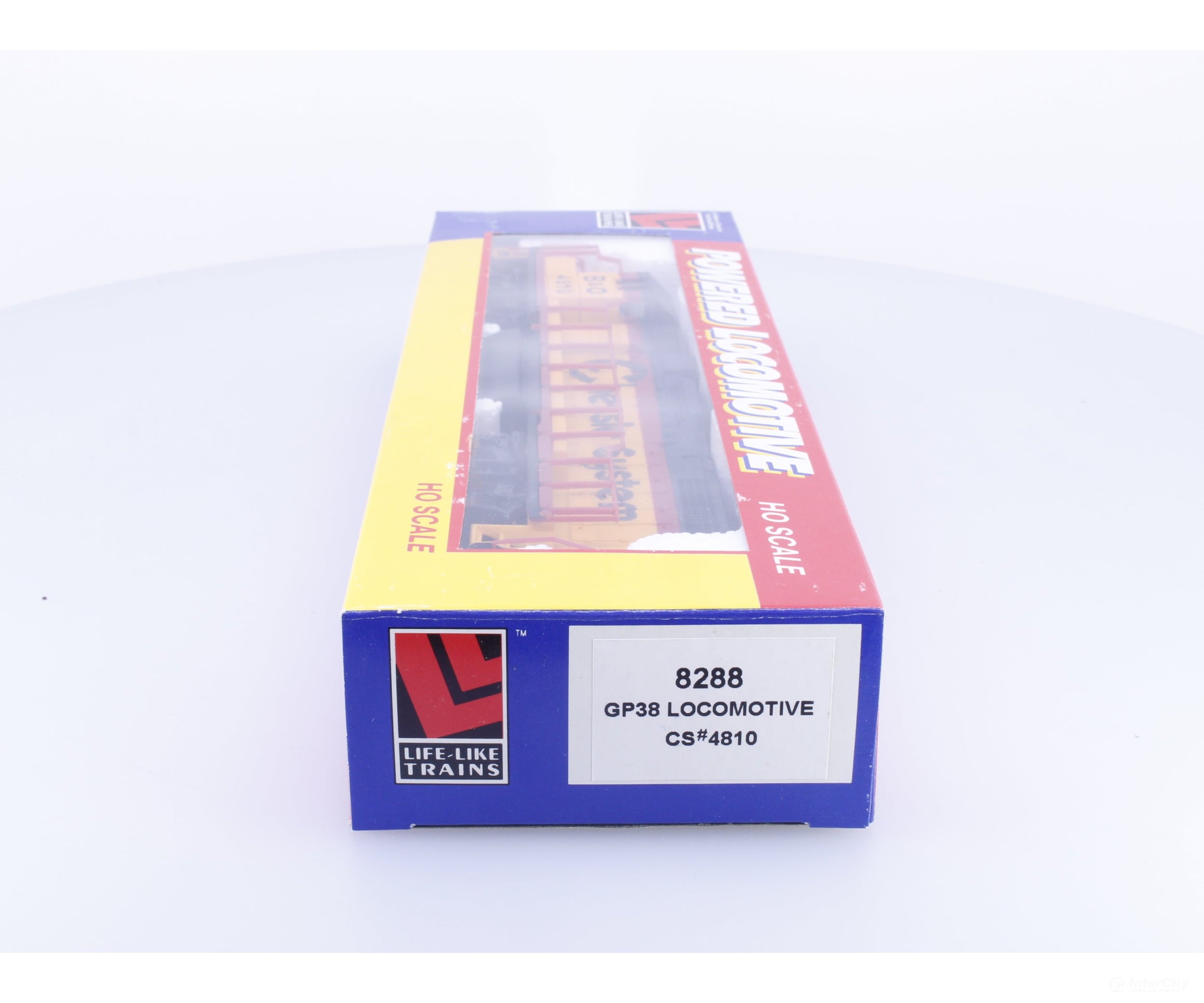 Lifelike 8288 HO GP38 Diesel Locomotive Chessie System #11 Baltimore and Ohio (BO) 4810 Analog DC - Locomotives
