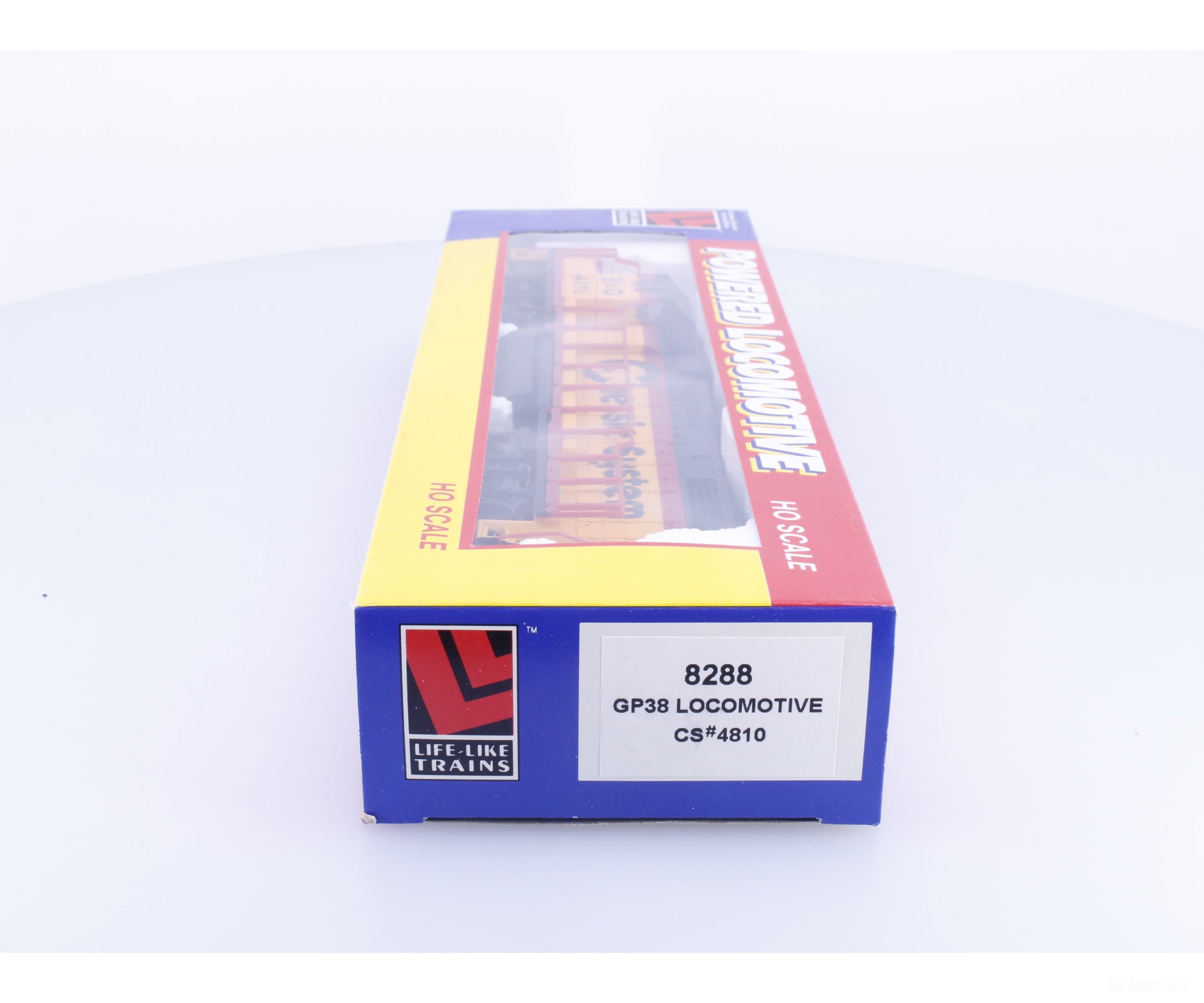 Lifelike 8288 HO GP38 Diesel Locomotive Chessie System #8 Baltimore and Ohio (BO) 4810 Analog DC - Locomotives