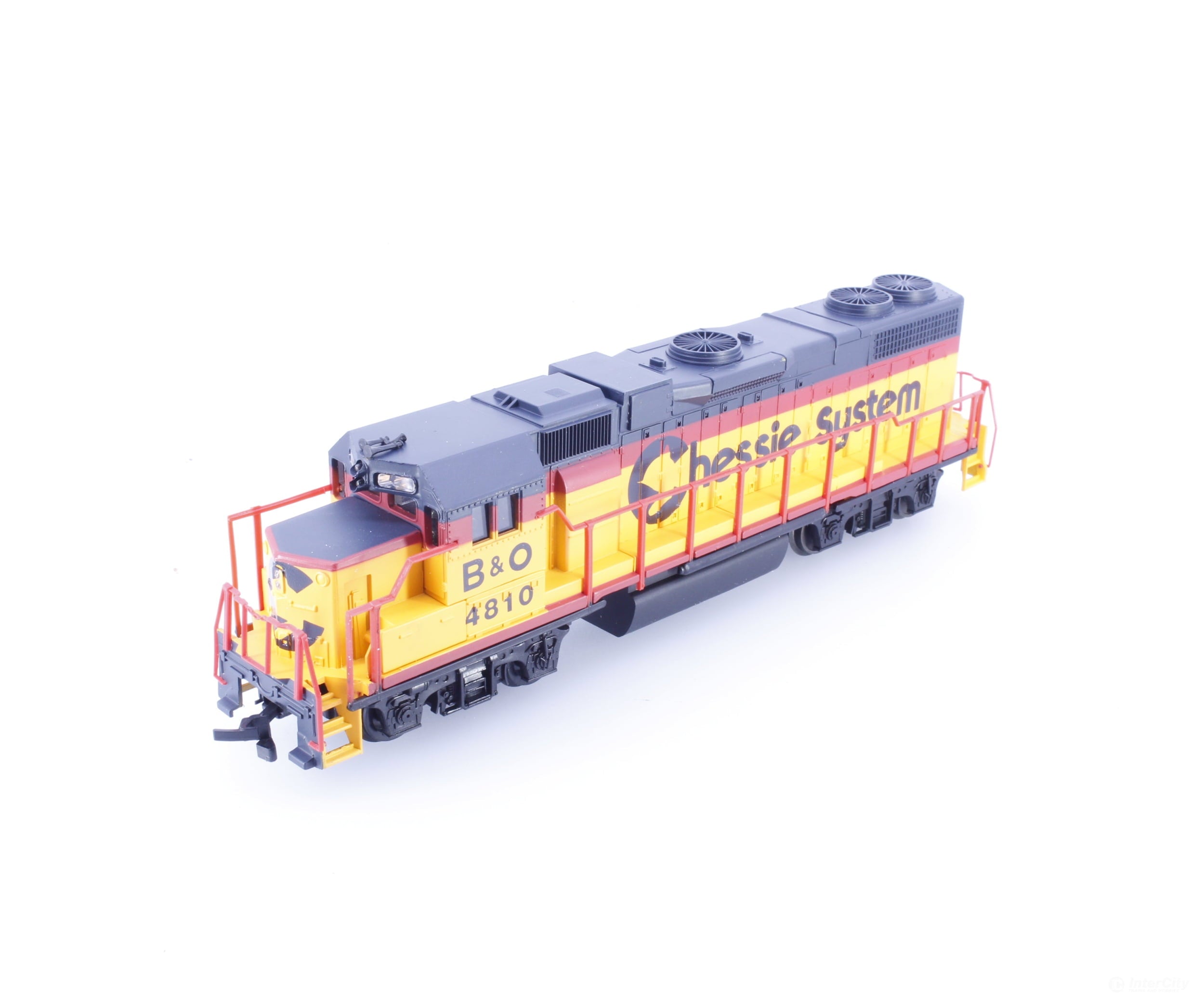 Lifelike 8288 HO GP38 Diesel Locomotive Chessie System Baltimore and Ohio (BO) 4810 Analog DC - Locomotives