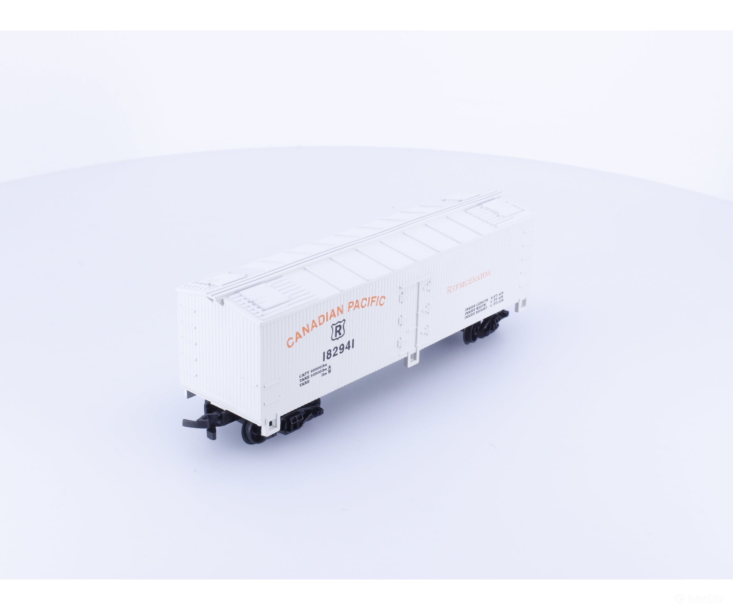 Lifelike 8462R HO Reefer Car Canadian Pacific (CP) 182941 Freight Cars