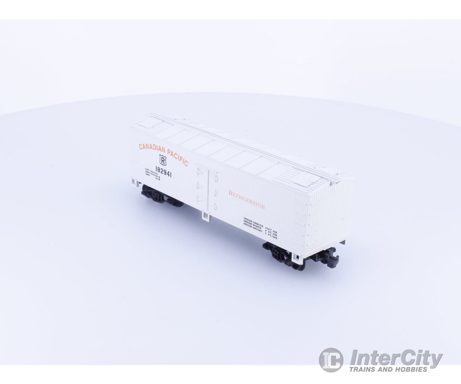 Lifelike 8462R HO Reefer Car Canadian Pacific (CP) 182941 Freight Cars