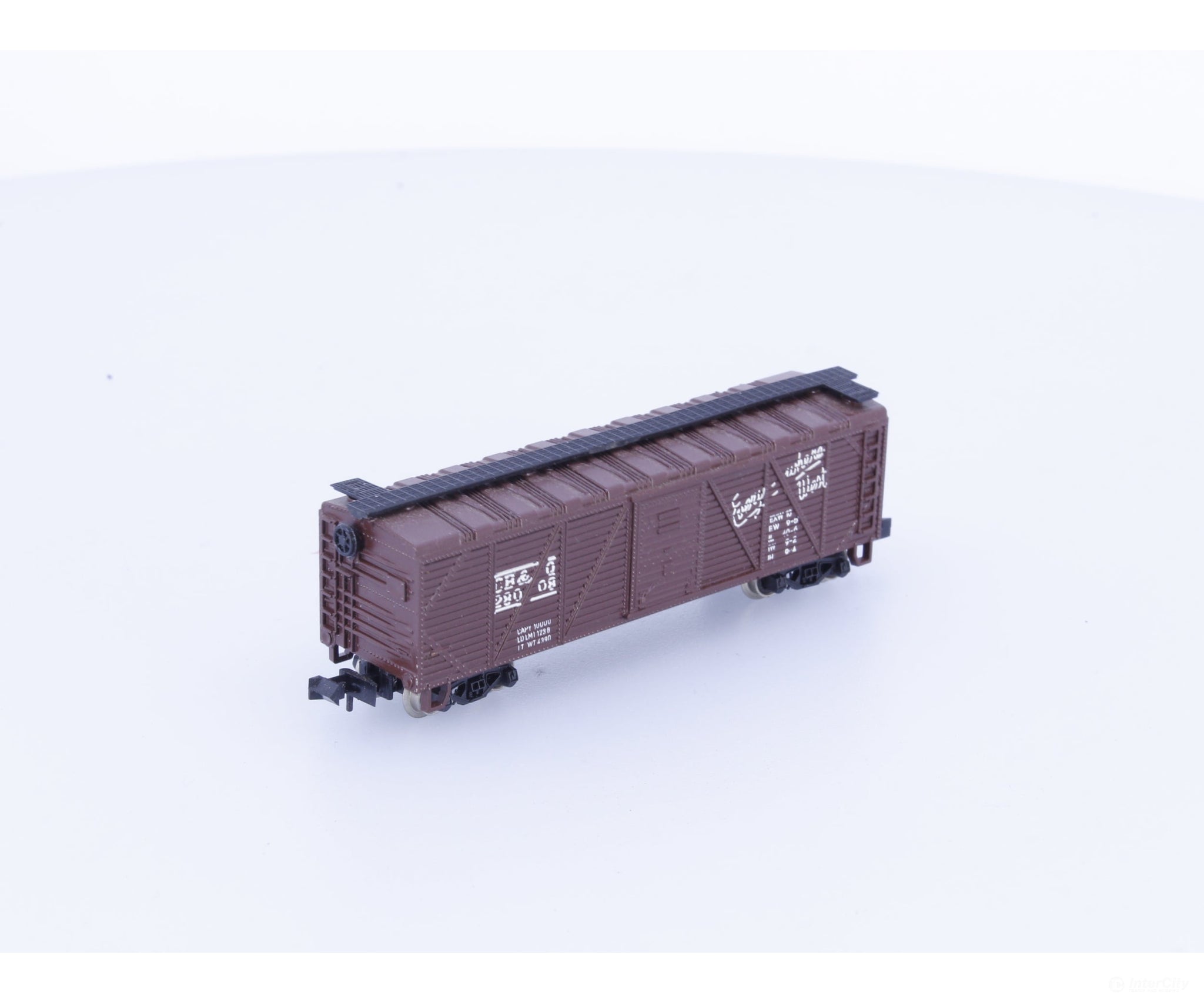 Lifelike S789C N 40’ Single Door Box Car Chicago Burlington and Quincey (CBQ) 28008 - Freight Cars