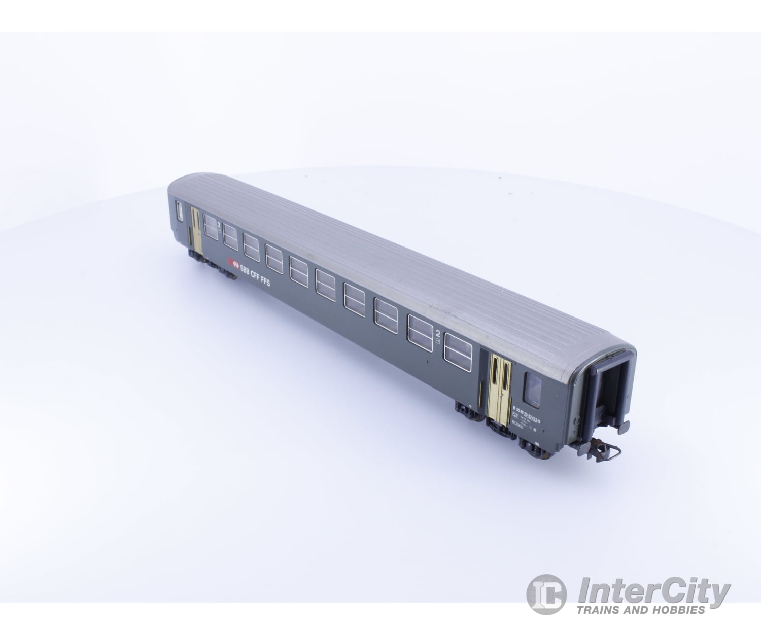 Lima 309509K HO SBB-CFF-FFS 2nd Class Passenger Car with Interior Details B5085 European Passenger Cars