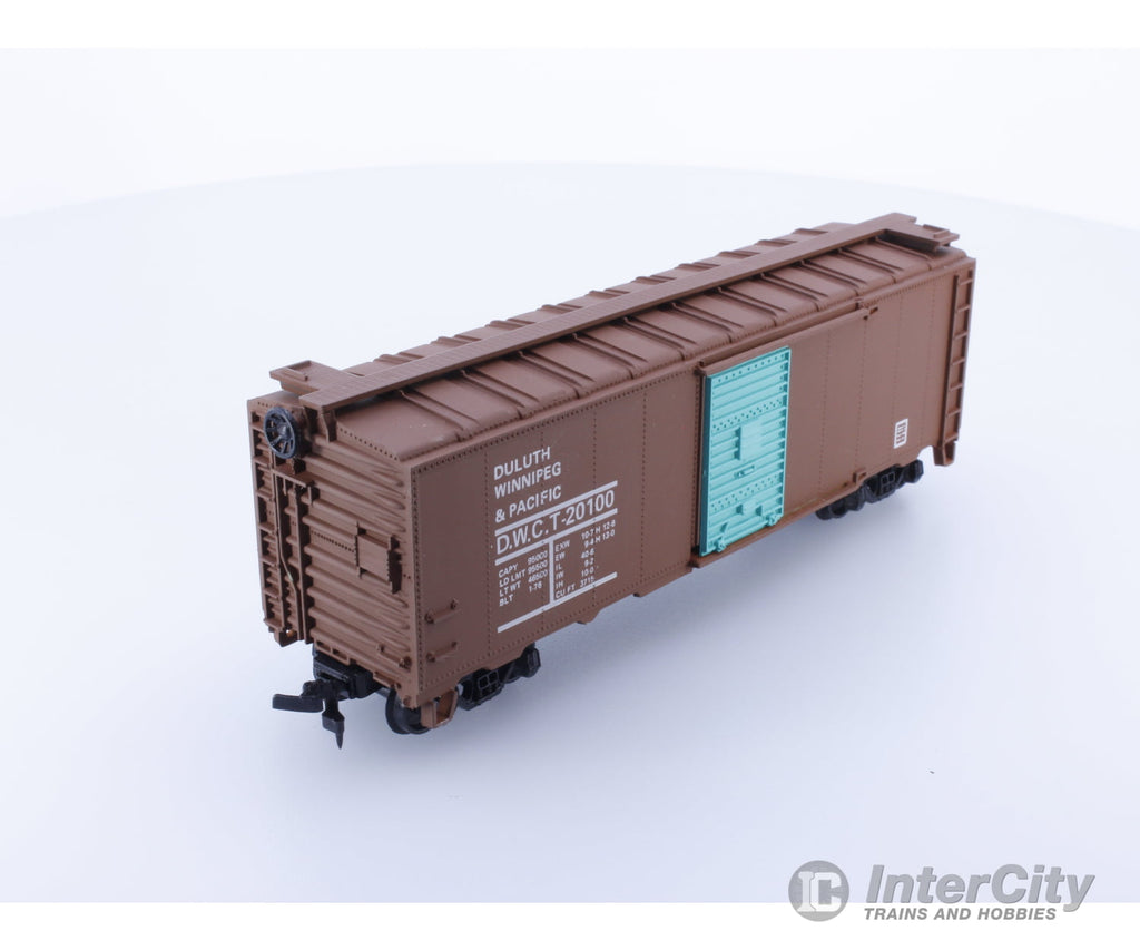 Lionel HO 41’ Box Car Duluth Winnipeg and Pacific (DWP) 20100 Freight Cars