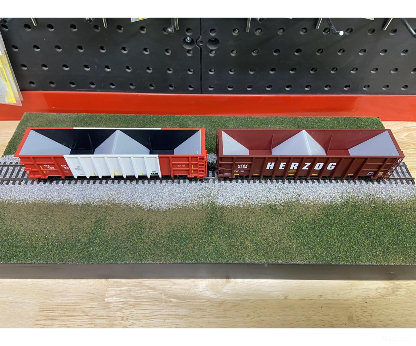 Mac Rail Mac-827 Ho Ballast Hopper Slope Sheets (Fits Ath/Mdc Thrall) Detailing Parts