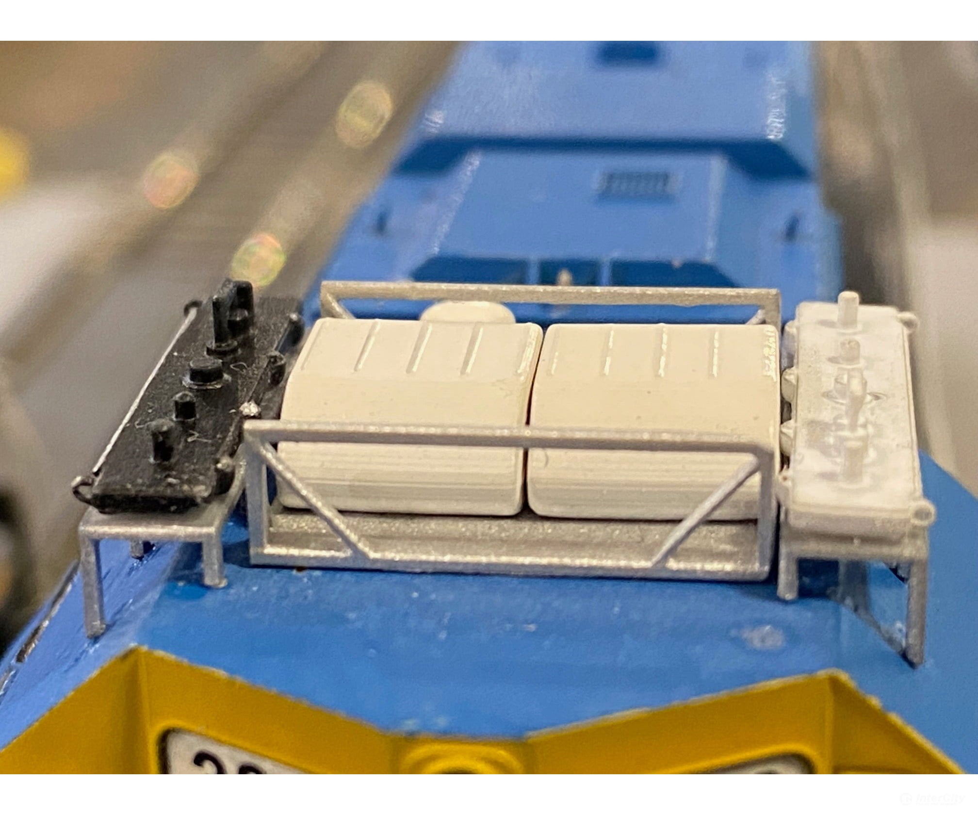 Mac Rail Mac-838 Ho Ptc Stand & Array (Bnsf #1 - 1 Pair) Detailing Parts