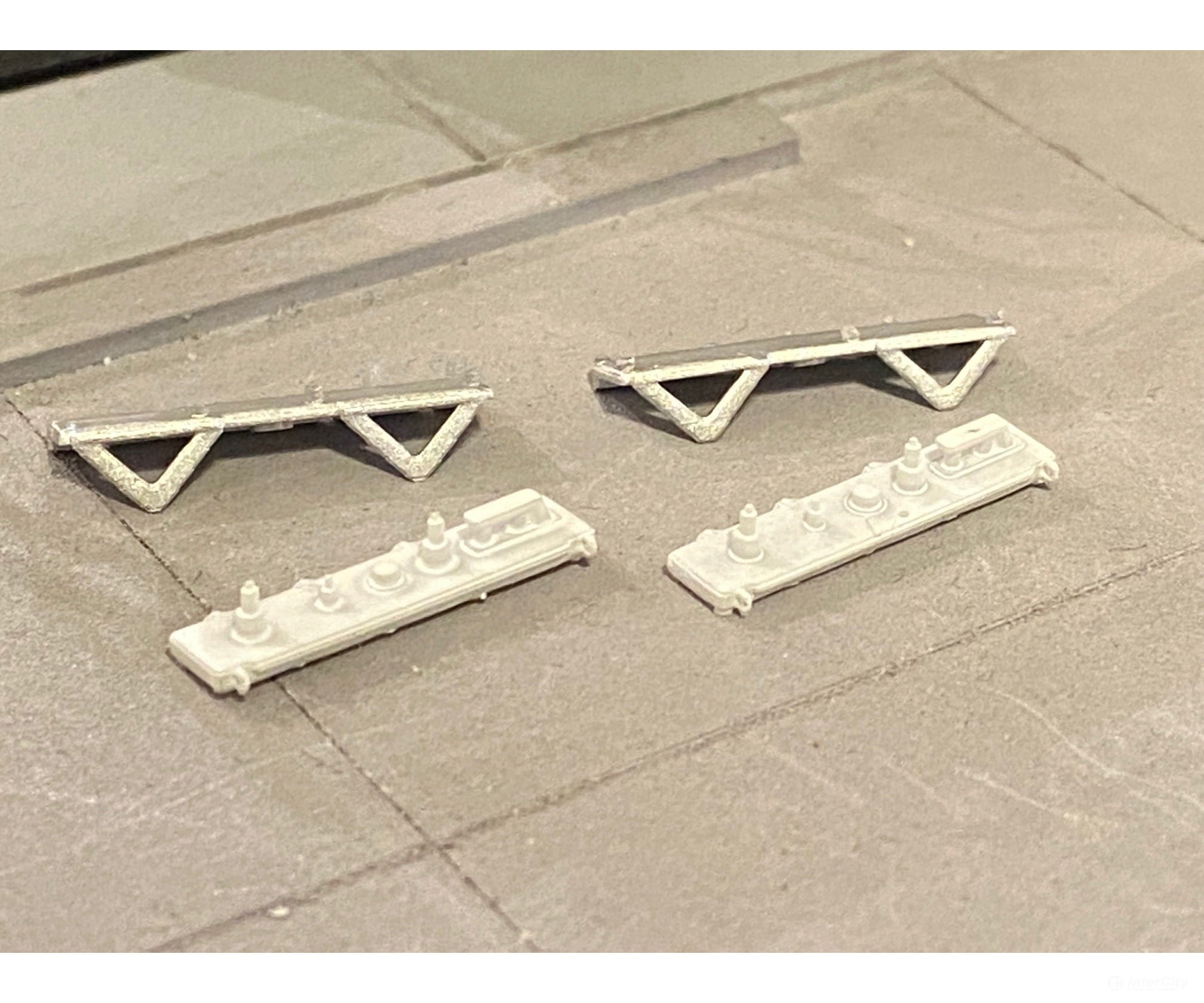 Mac Rail Mac-851 Ho Ptc ’V’ Stand & Array (Bnsf #2) Detailing Parts