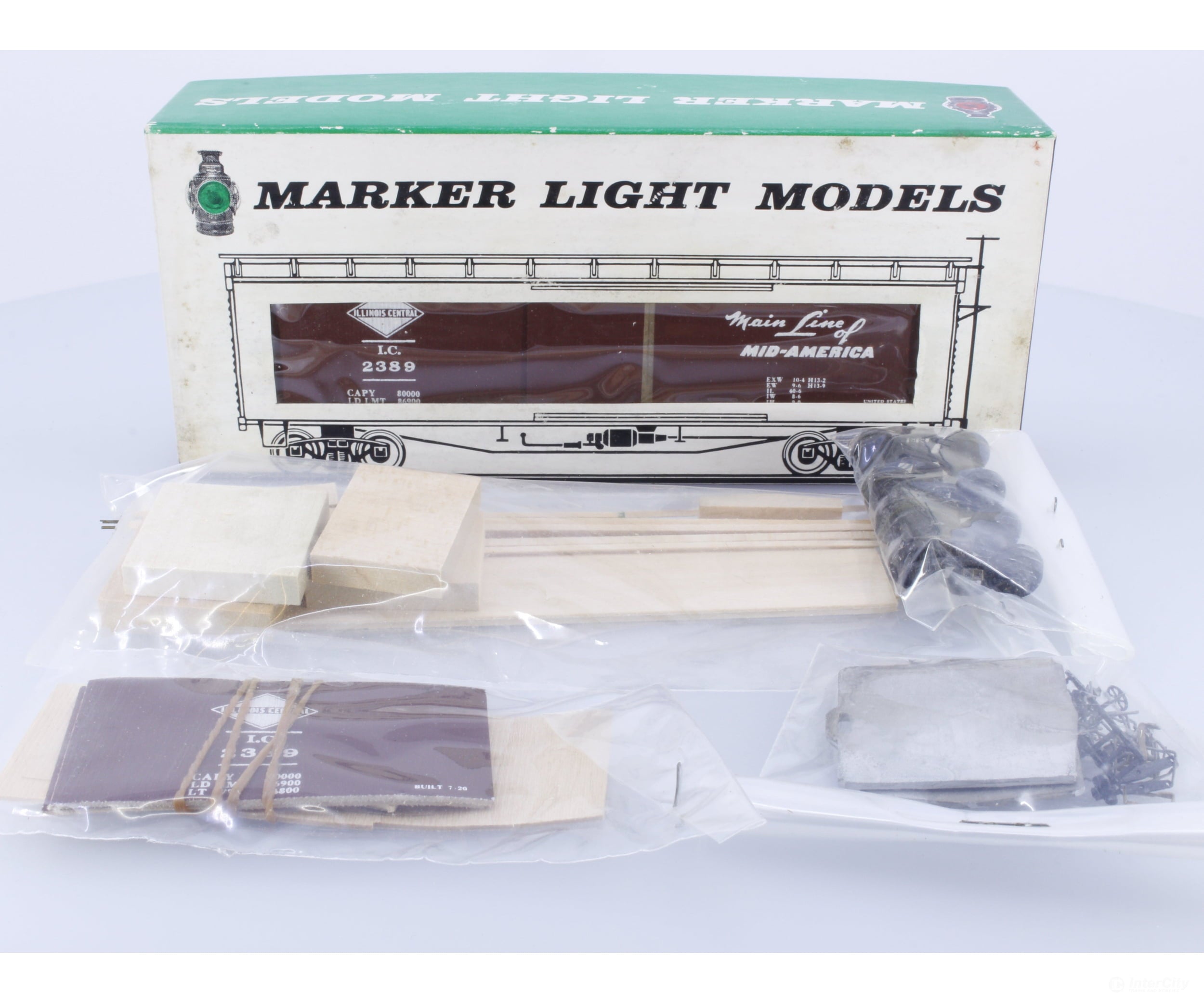 Maker Light Models 704 Ho Box Car Kit Illinois Central (Ic) 2389 Freight Cars