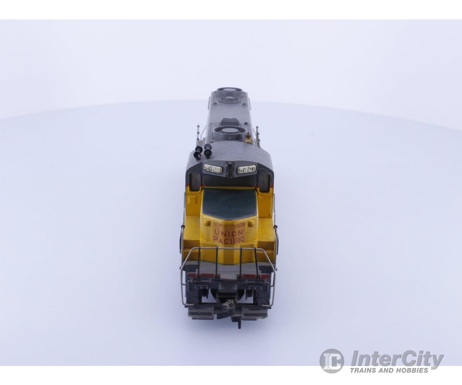 Mantua HO GP-20 Union Pacific (UP) 5628 Analog DC Locomotives