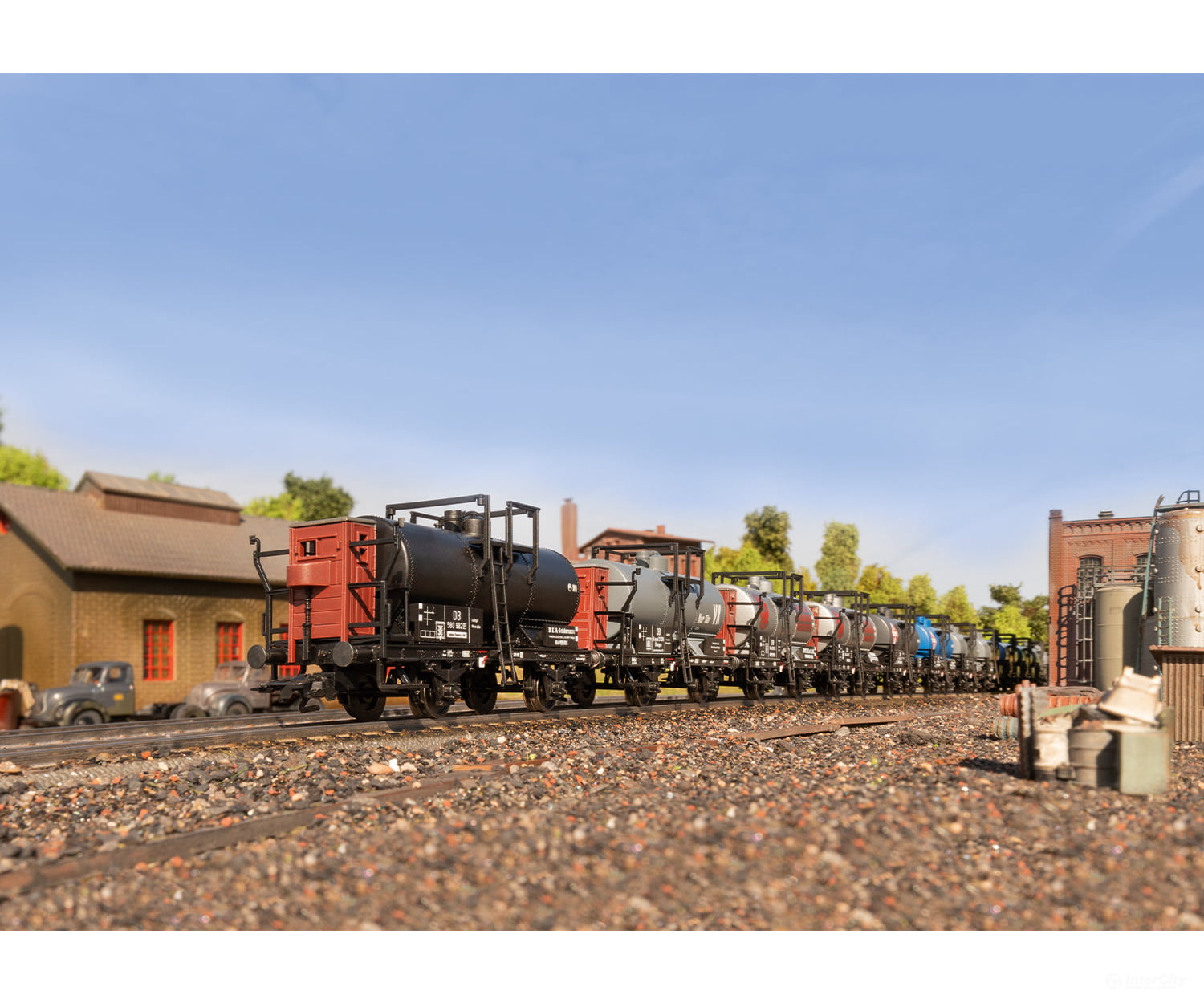 Marklin 00719 Ho Two-Axle Tank Car Display With Two Wheelsets European Freight Cars