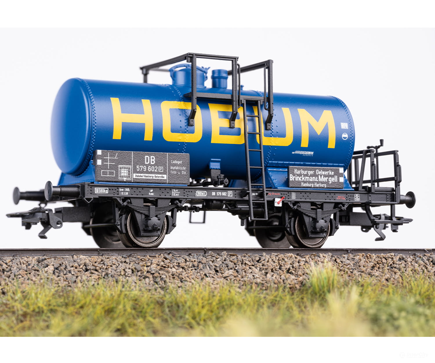 Marklin 00719 Ho Two-Axle Tank Car Display With Two Wheelsets European Freight Cars