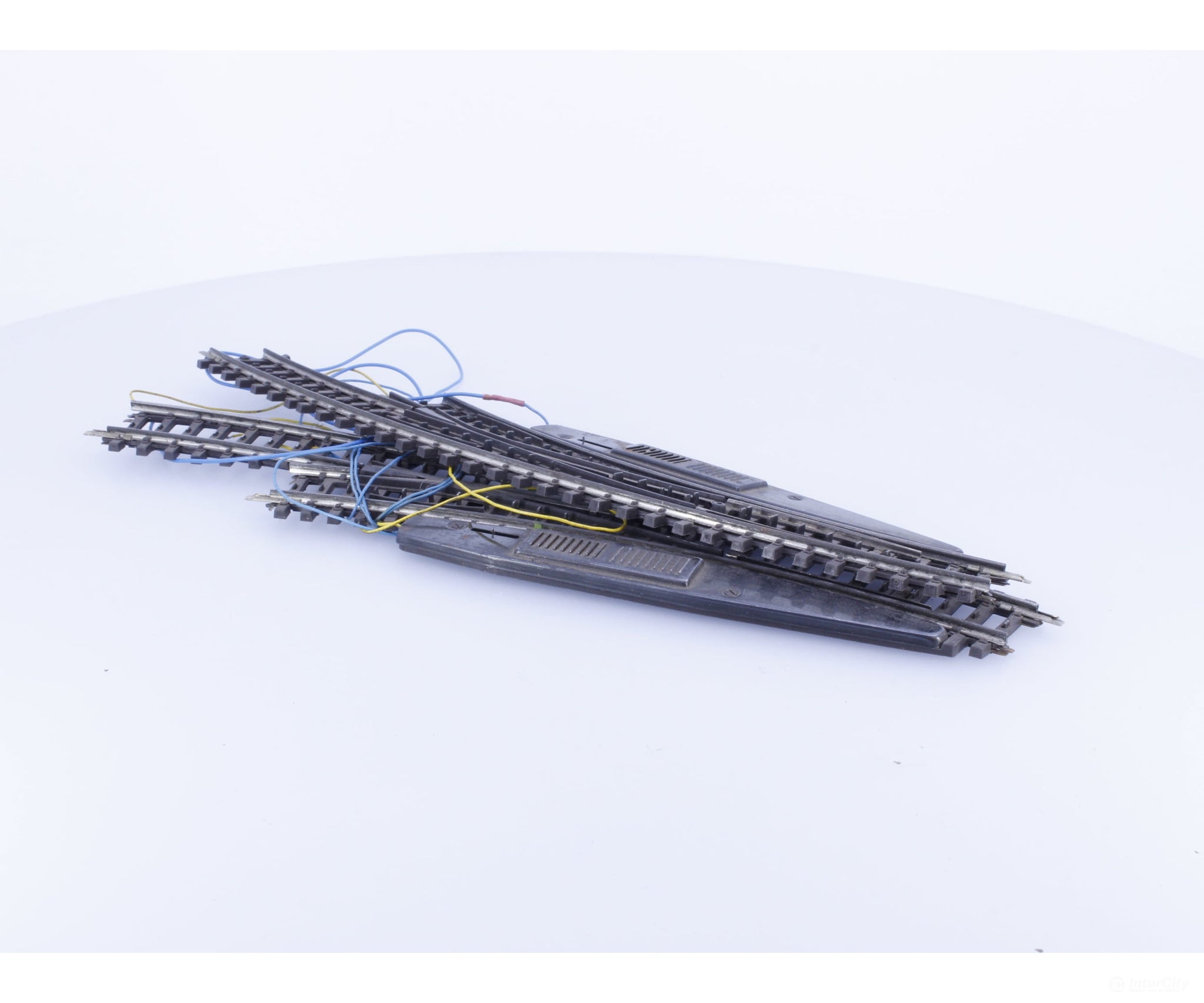 Marklin 2167L/2167R HO K Track Electric Curved Turnouts 1 Pair Track & Turnouts