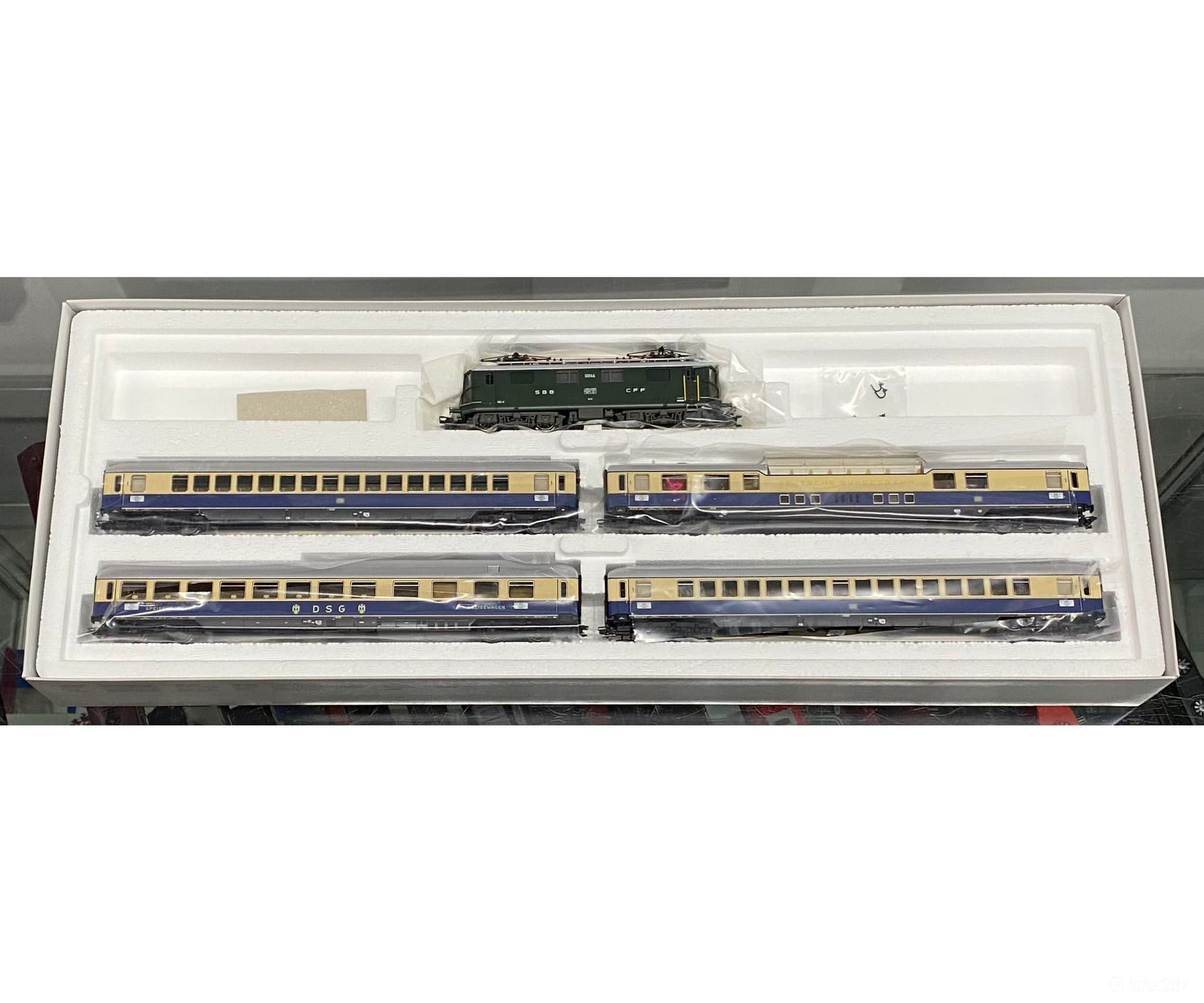 Marklin 26604 HO SBB-CFF-FFS TEE 1957-2017 Special Edition Rheingold Express Train Set Rare 10044 MFX Digital Sound
