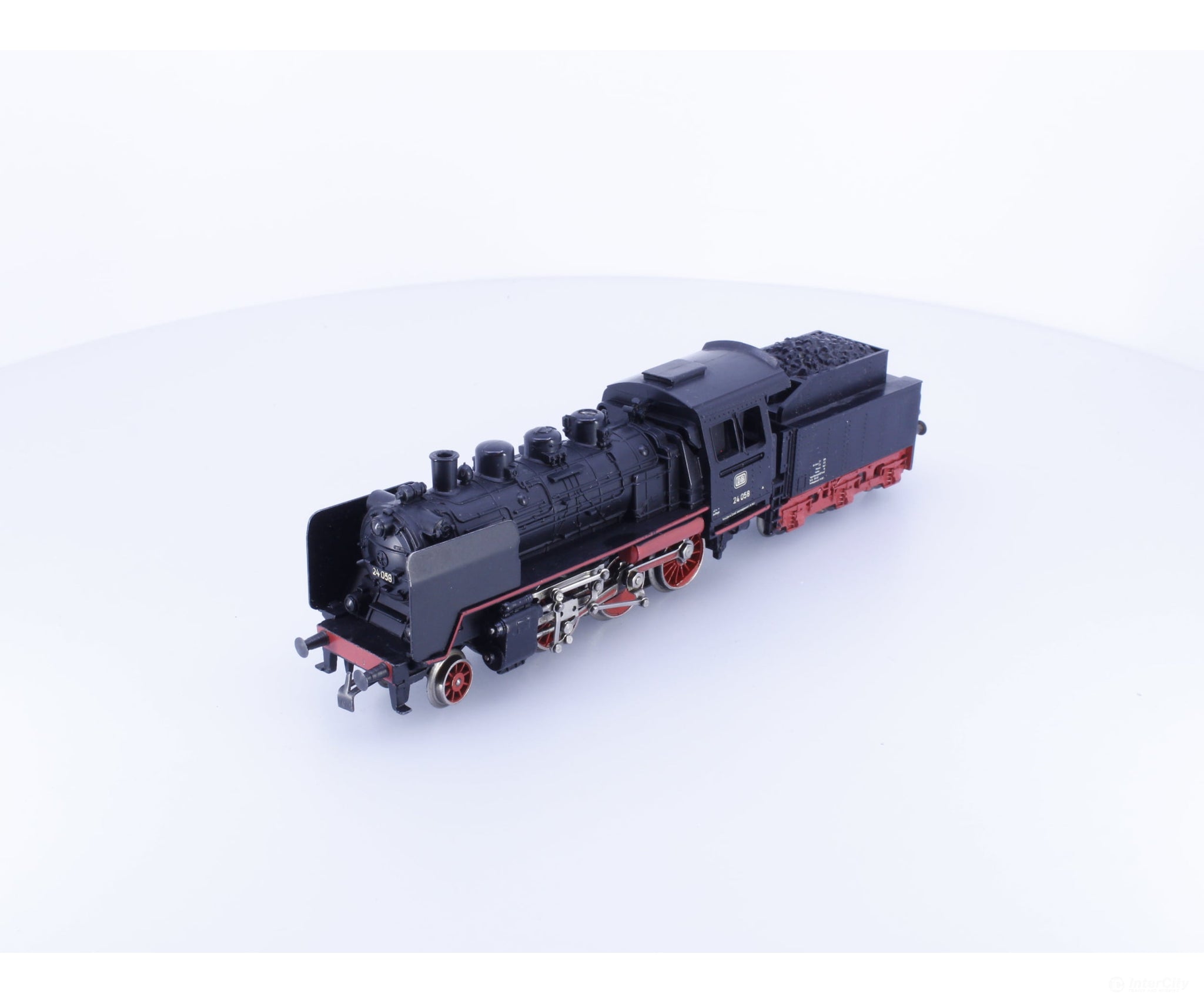 Marklin 3003 HO DB BR24 Diesel Locomotive 24058 Analog AC - European Locomotives