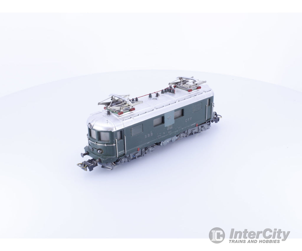 Marklin 3014 HO SBB-CFF-FFS RET800 Re4/4 Electric Locomotive 427 Analog AC European Locomotives