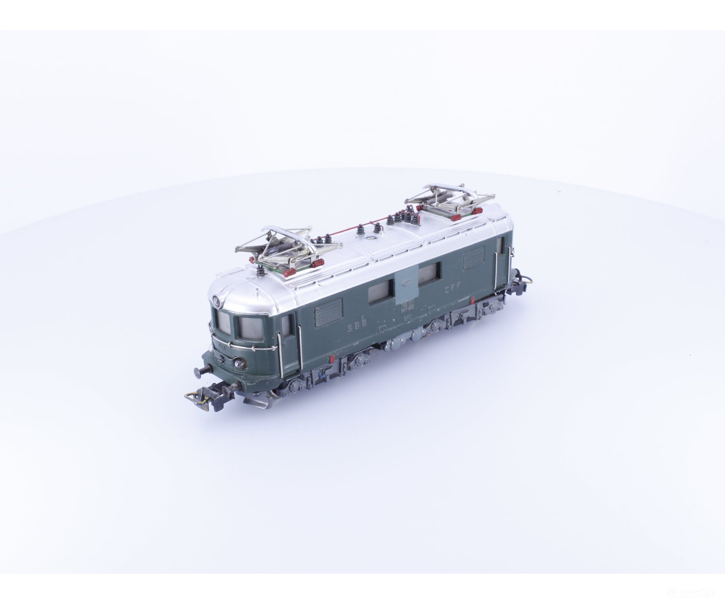 Marklin 3014 HO SBB-CFF-FFS RET800 Re4/4 Electric Locomotive 427 Analog AC European Locomotives
