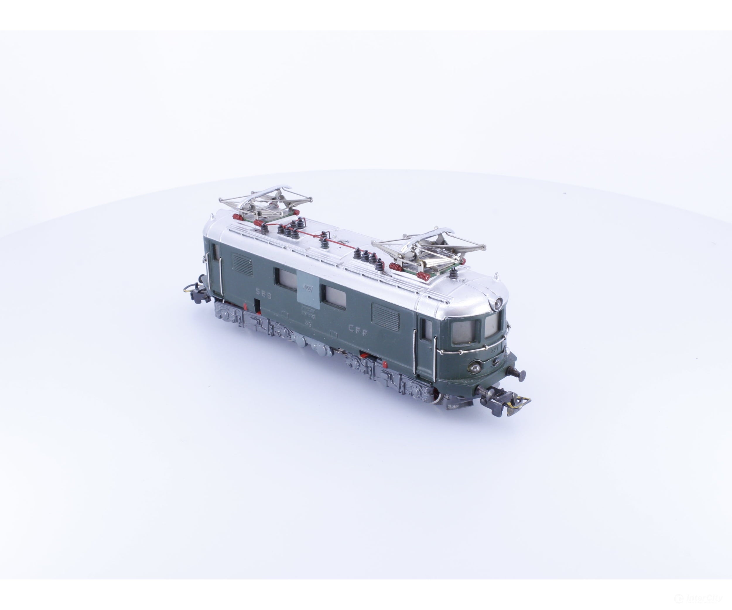 Marklin 3014 HO SBB-CFF-FFS RET800 Re4/4 Electric Locomotive 427 Analog AC European Locomotives