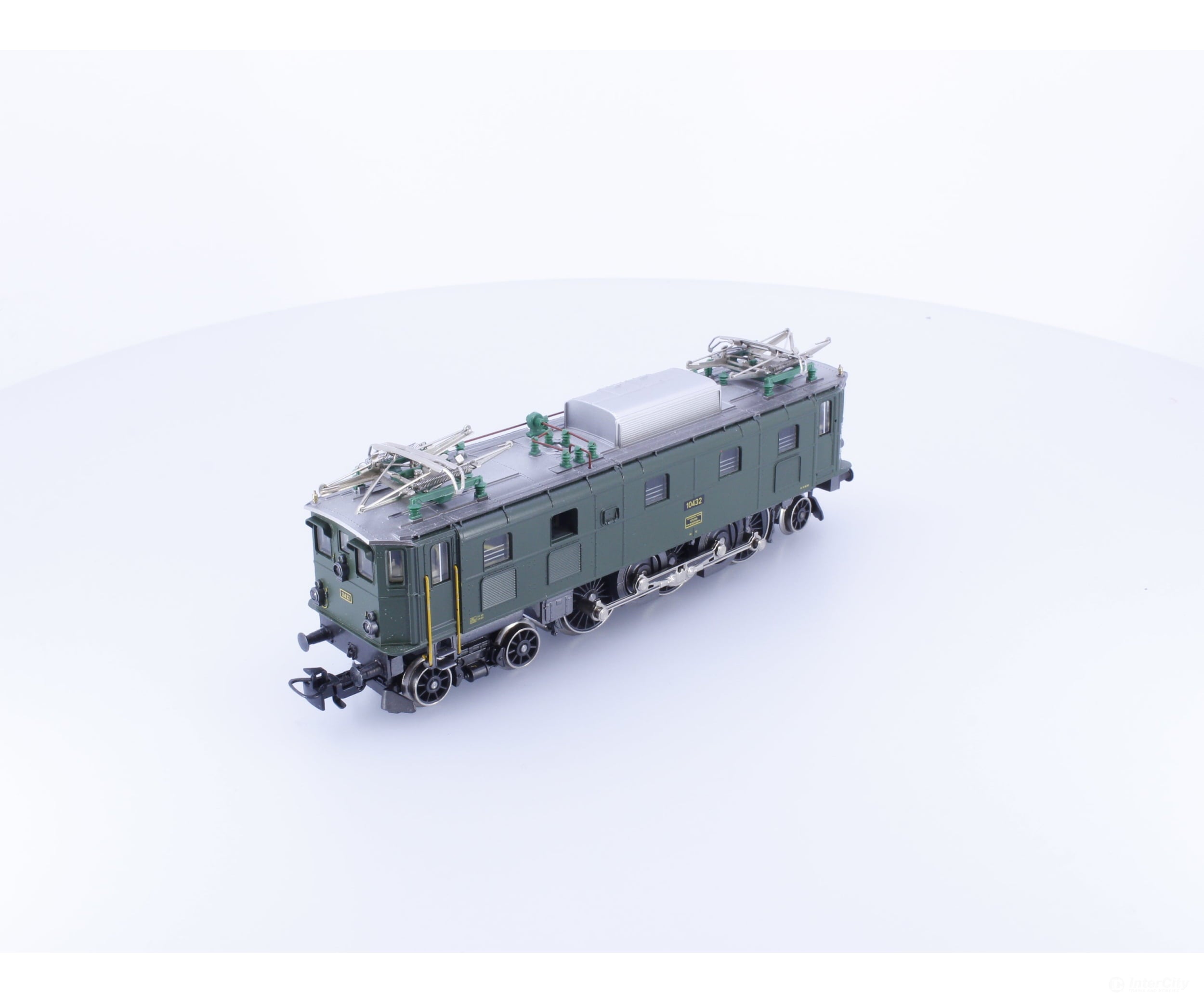 Marklin 3167 HO SBB-CFF-FFS Ae3/6 Electric Locomotive 10432 Analog AC European Locomotives