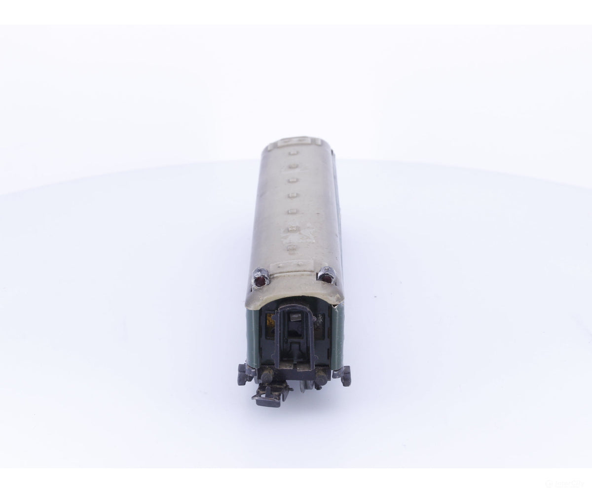Marklin 346/1 HO SOB 2nd Class Passenger Car with End Lights 346/1 - European Passenger Cars