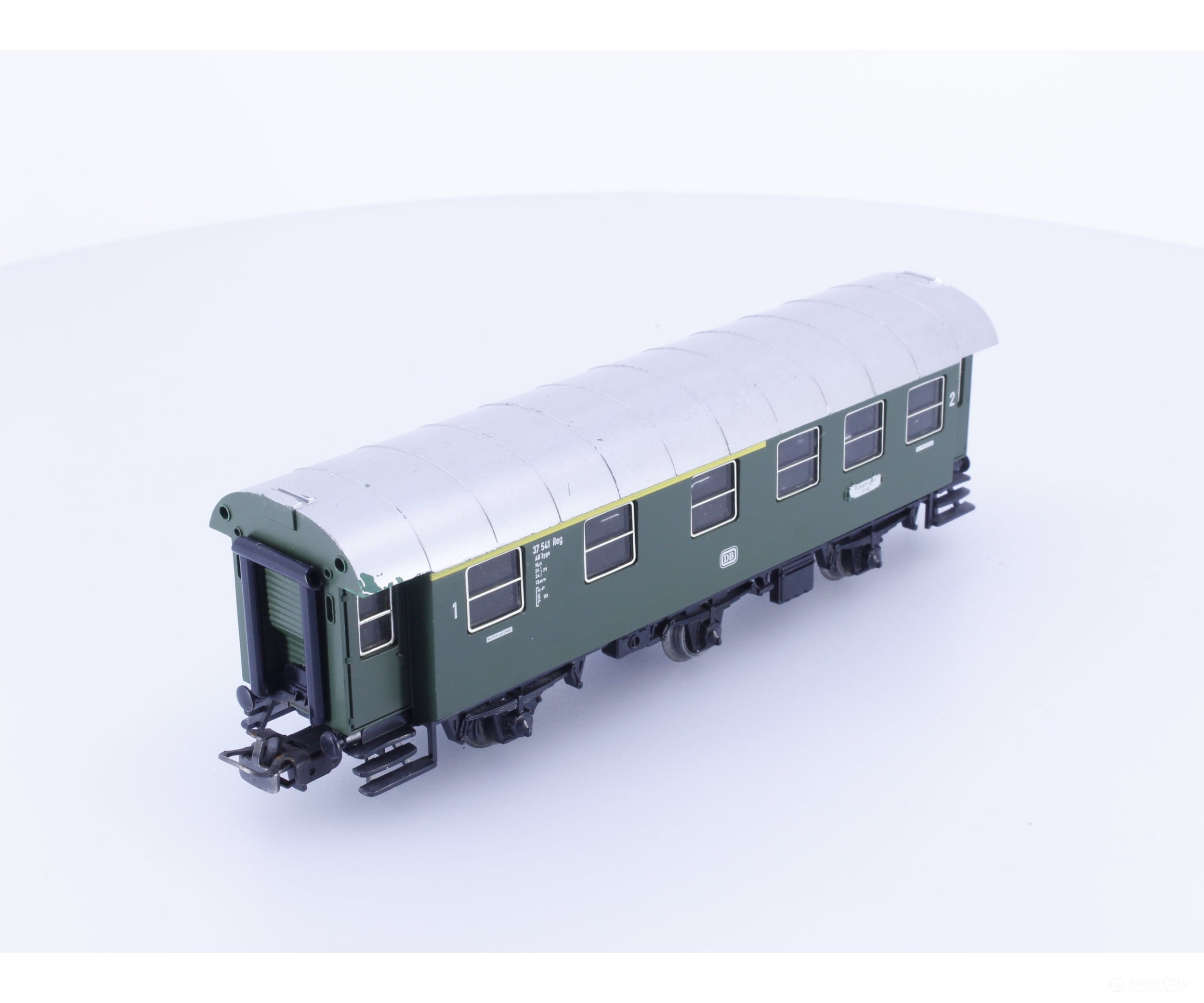 Marklin 4079 HO DB 2nd Class Passenger Car (#3) - European Passenger Cars