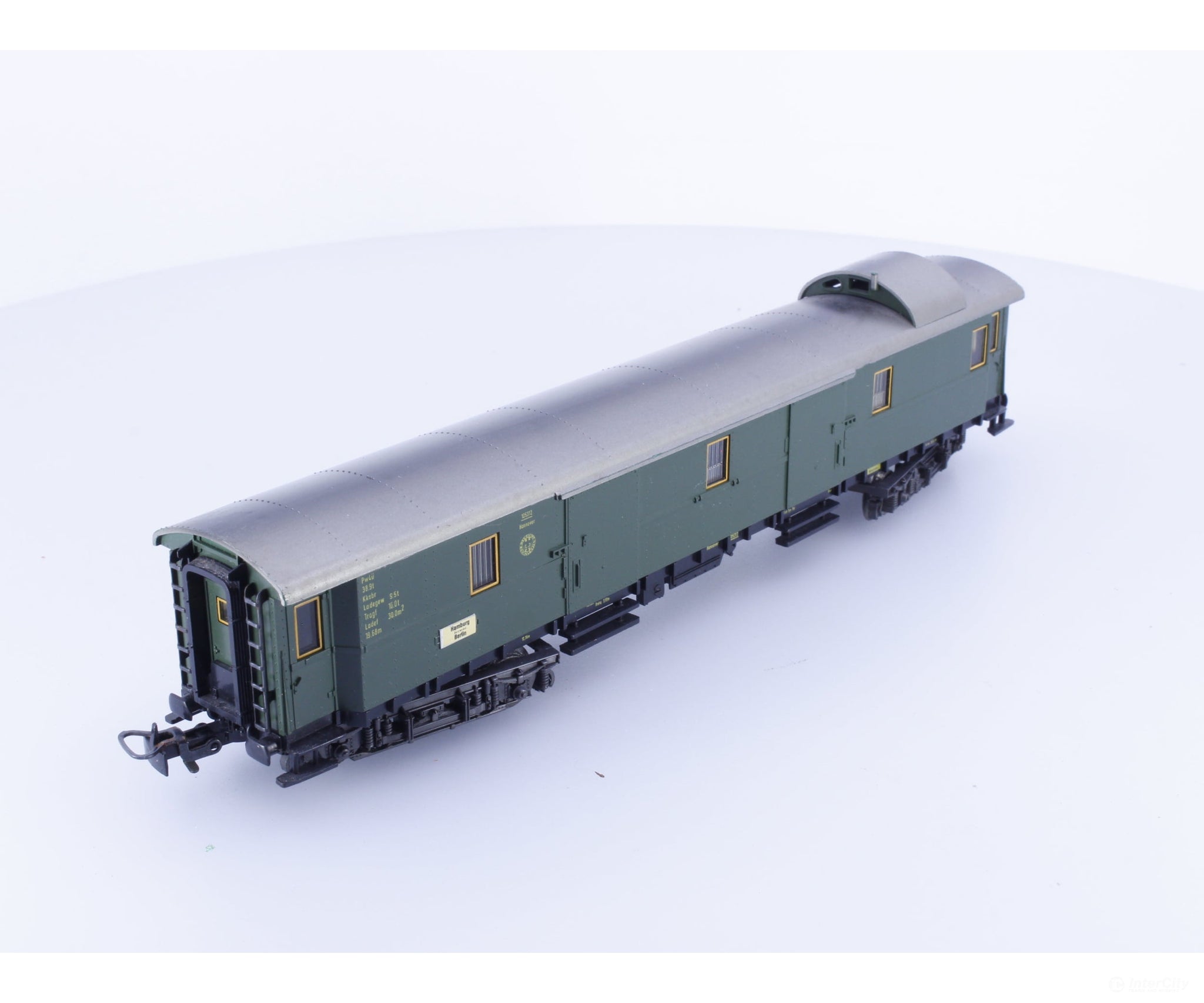 Marklin 4142 HO DR Baggage Car - European Passenger Cars