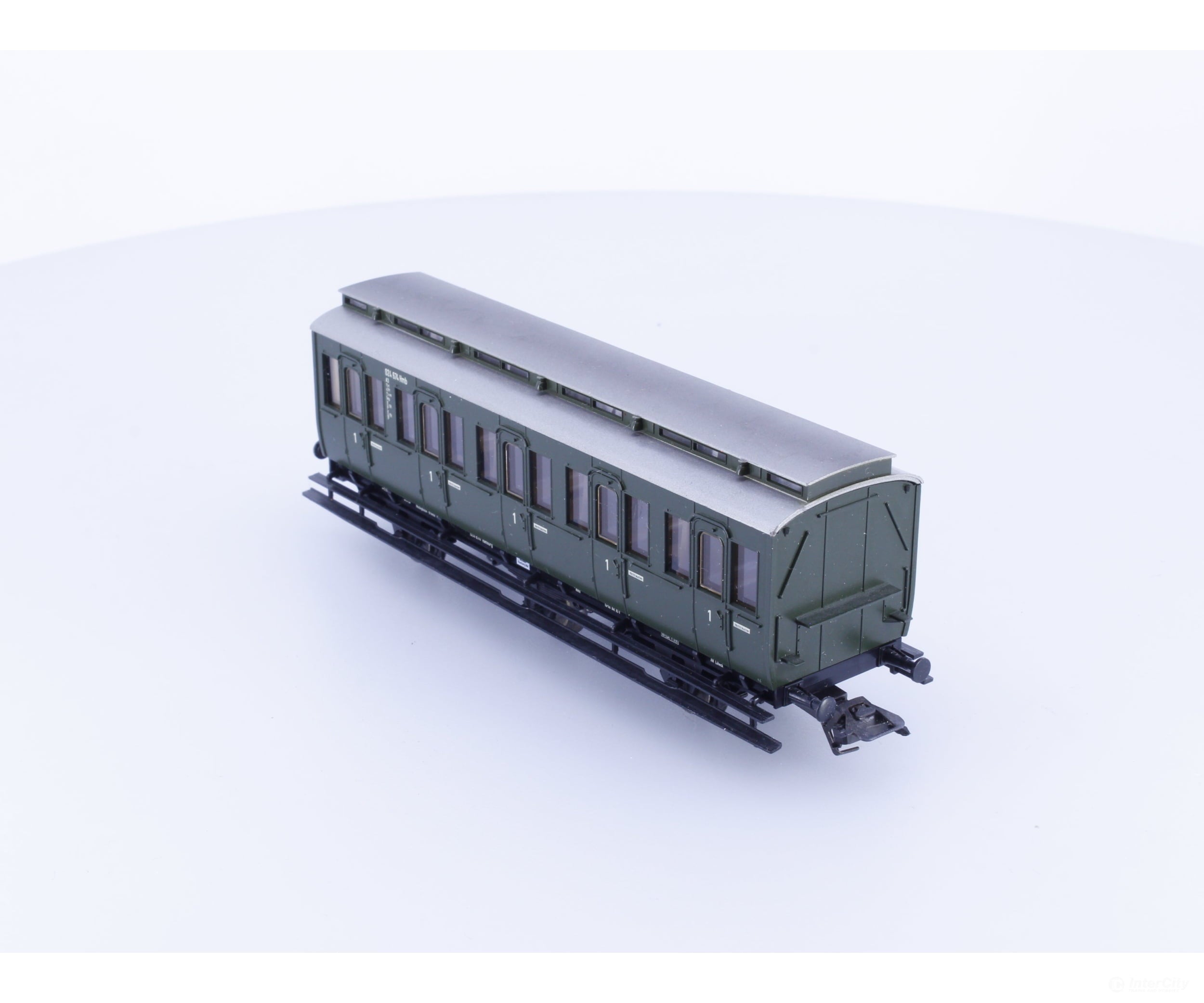 Marklin 4200 HO DB 1st Class Passenger Car (#1) - European Passenger Cars