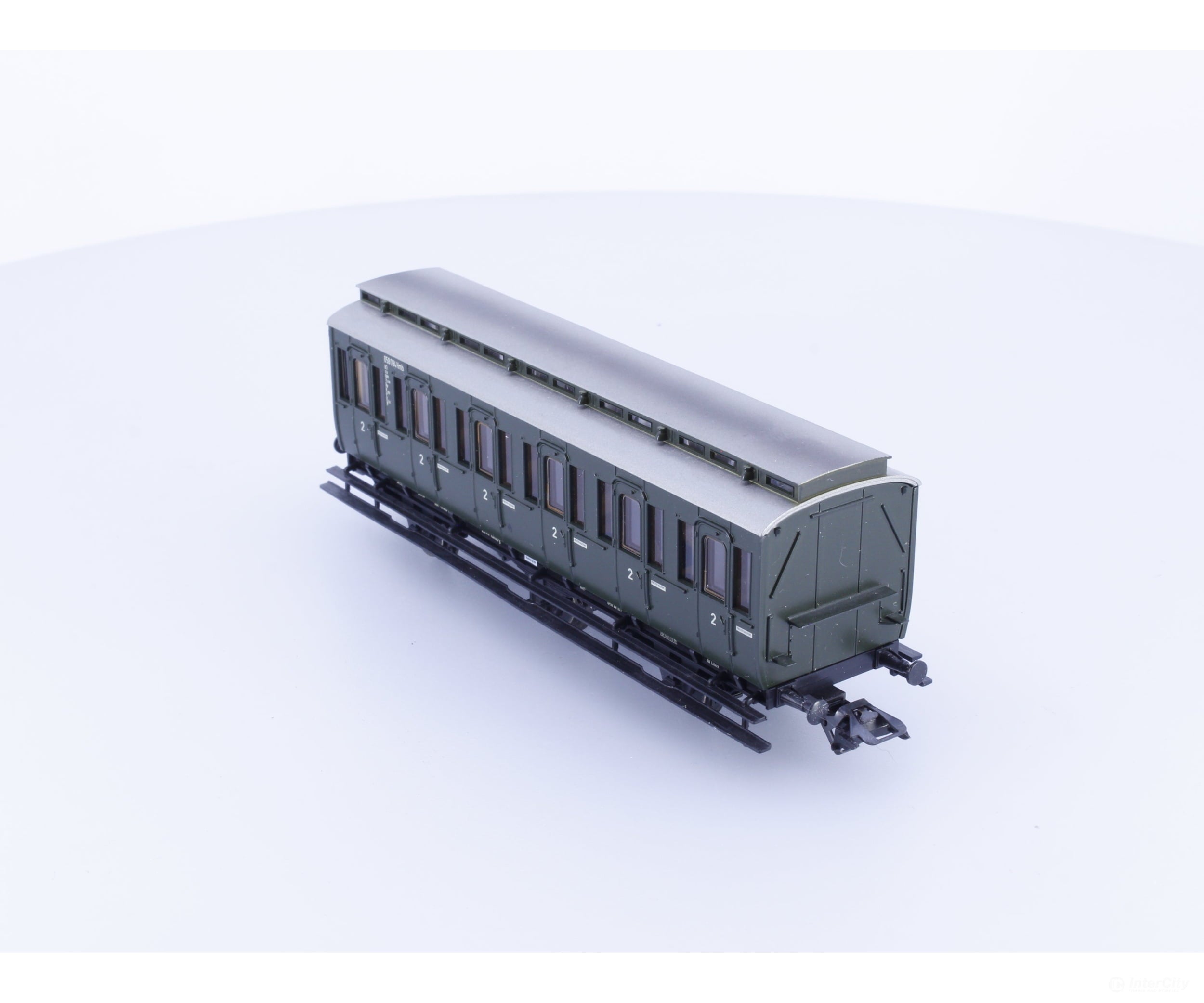 Marklin 4202 HO DB 2nd Class Passenger Car (#2) - European Passenger Cars