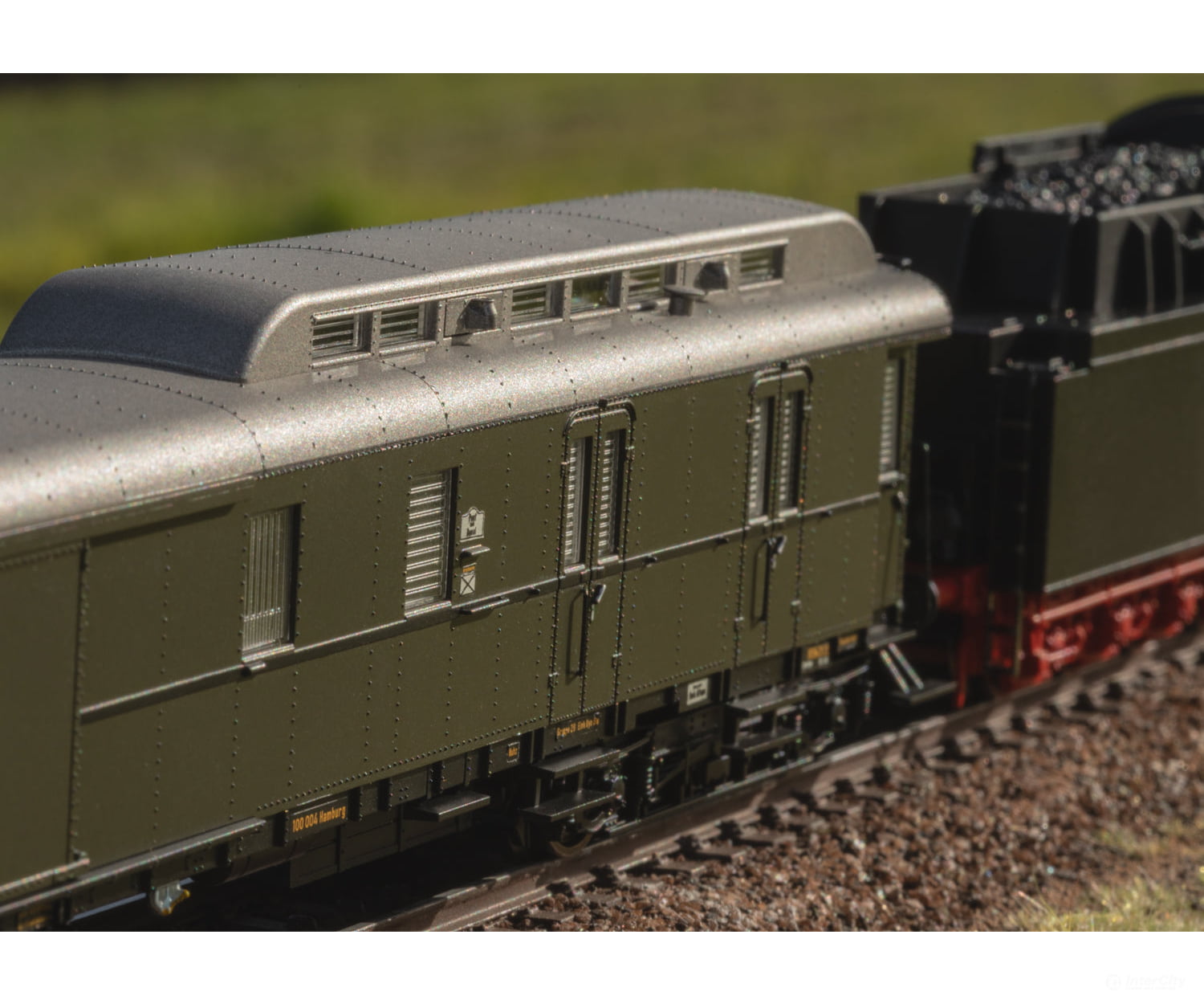 Marklin 42491 HO DB Express Train Passenger Car Set 1 for the ’D 74’’ European Passenger Cars