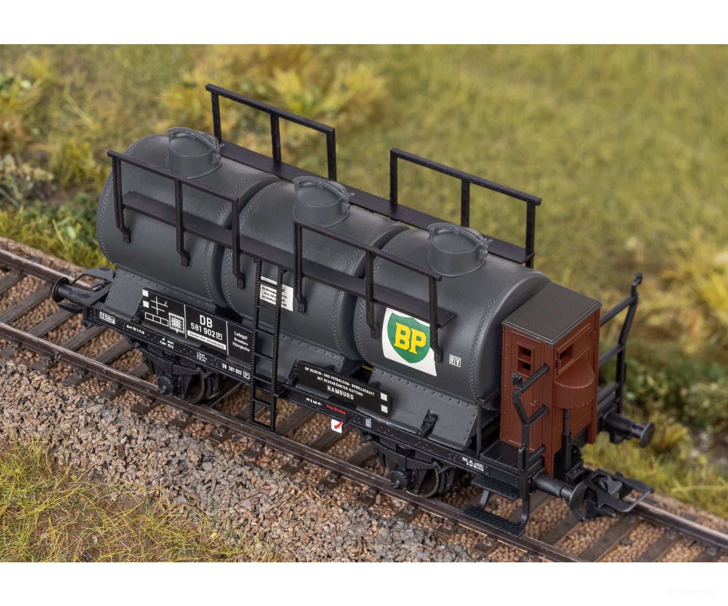 Marklin 46491 HO DB Tank Car Set with Three Containers European Freight Cars