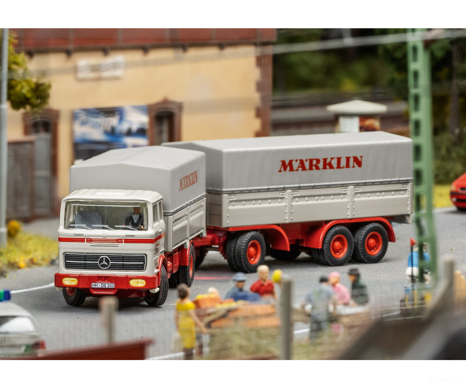 Marklin 47412 HO DB Type Saadkms Depressed-Floor Flat Car European Freight Cars