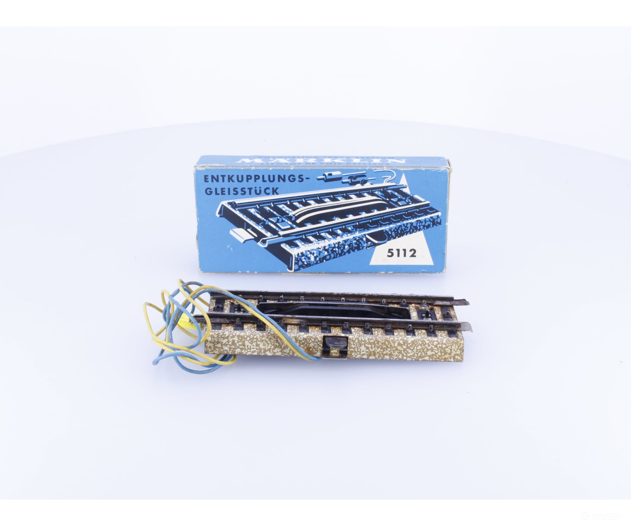 Marklin 5112 HO Electric Uncoupling M Track Section (#1) - Track & Turnouts