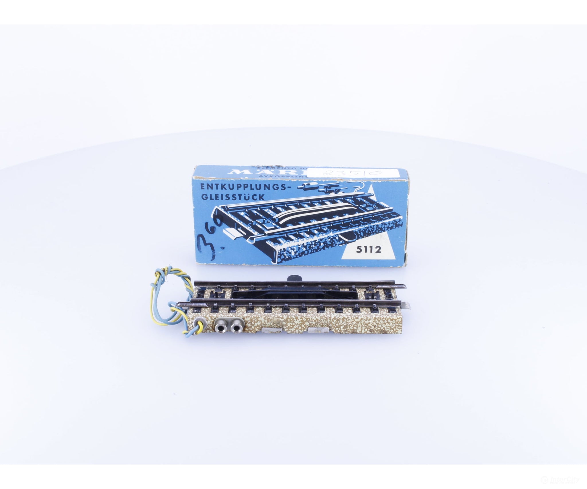 Marklin 5112 HO Electric Uncoupling M Track Section (#4) - Track & Turnouts