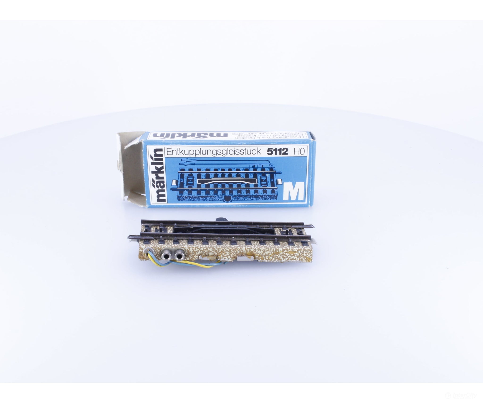 Marklin 5112 HO Electric Uncoupling M Track Section (#5) - Track & Turnouts