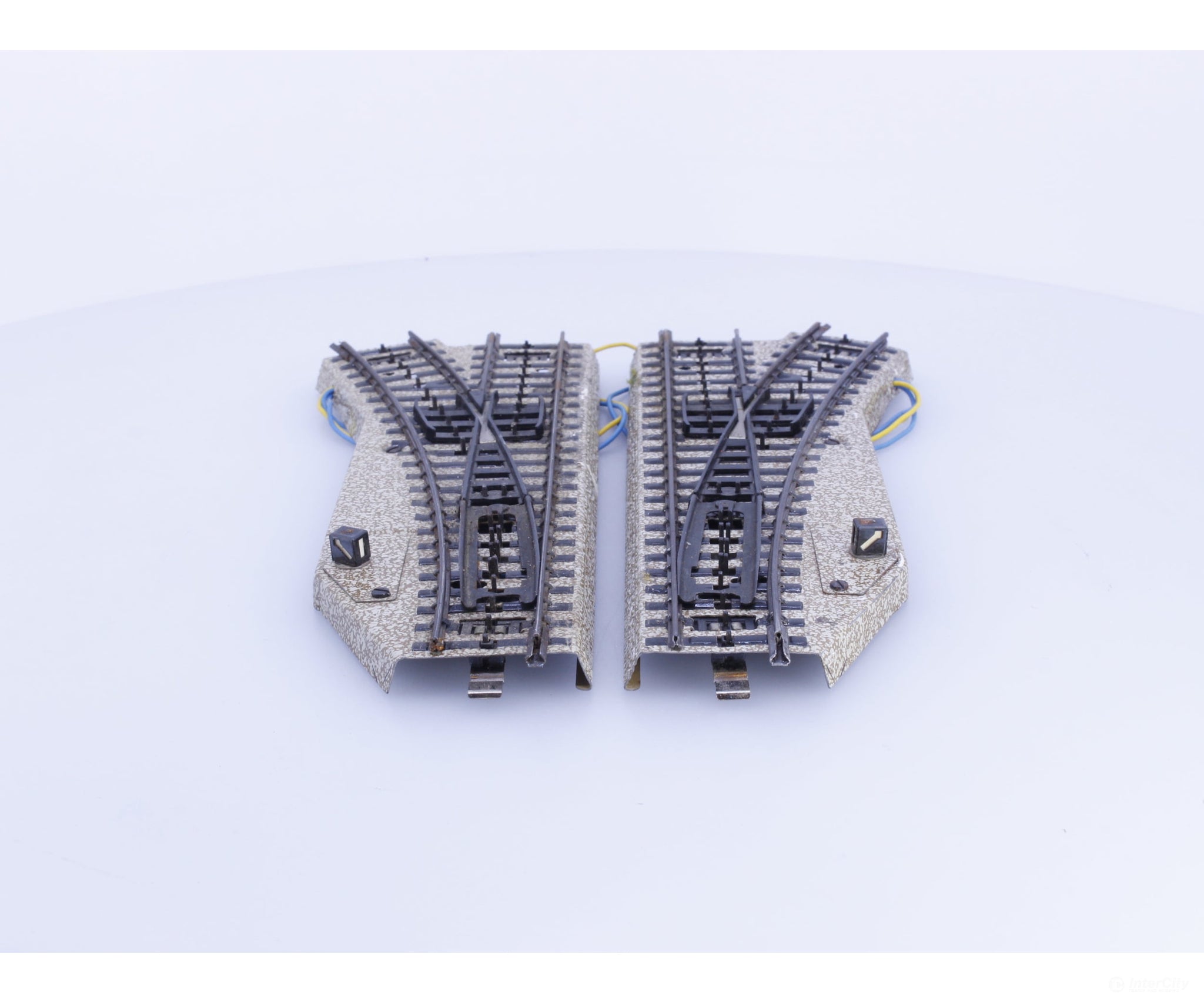 Marklin 5202 HO Right/Left Electric Turnout Pair M Track #2 - Track & Turnouts