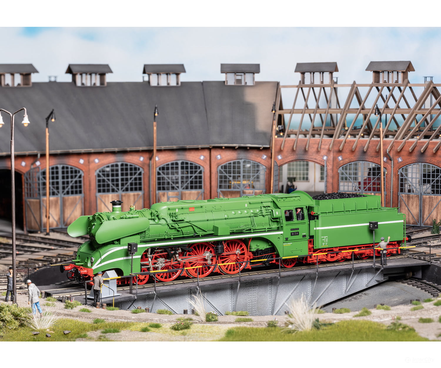 Marklin 55128 1 DR Class 18 Steam Locomotive MFX Digital Sound European Locomotives