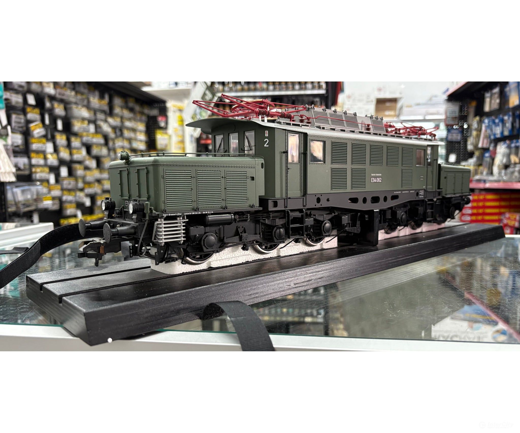 Marklin 55223 1-Gauge BR E94 ’Crocodile’ Electric Locomotive DB Era 3 - MFX Digital Sound - European Locomotives