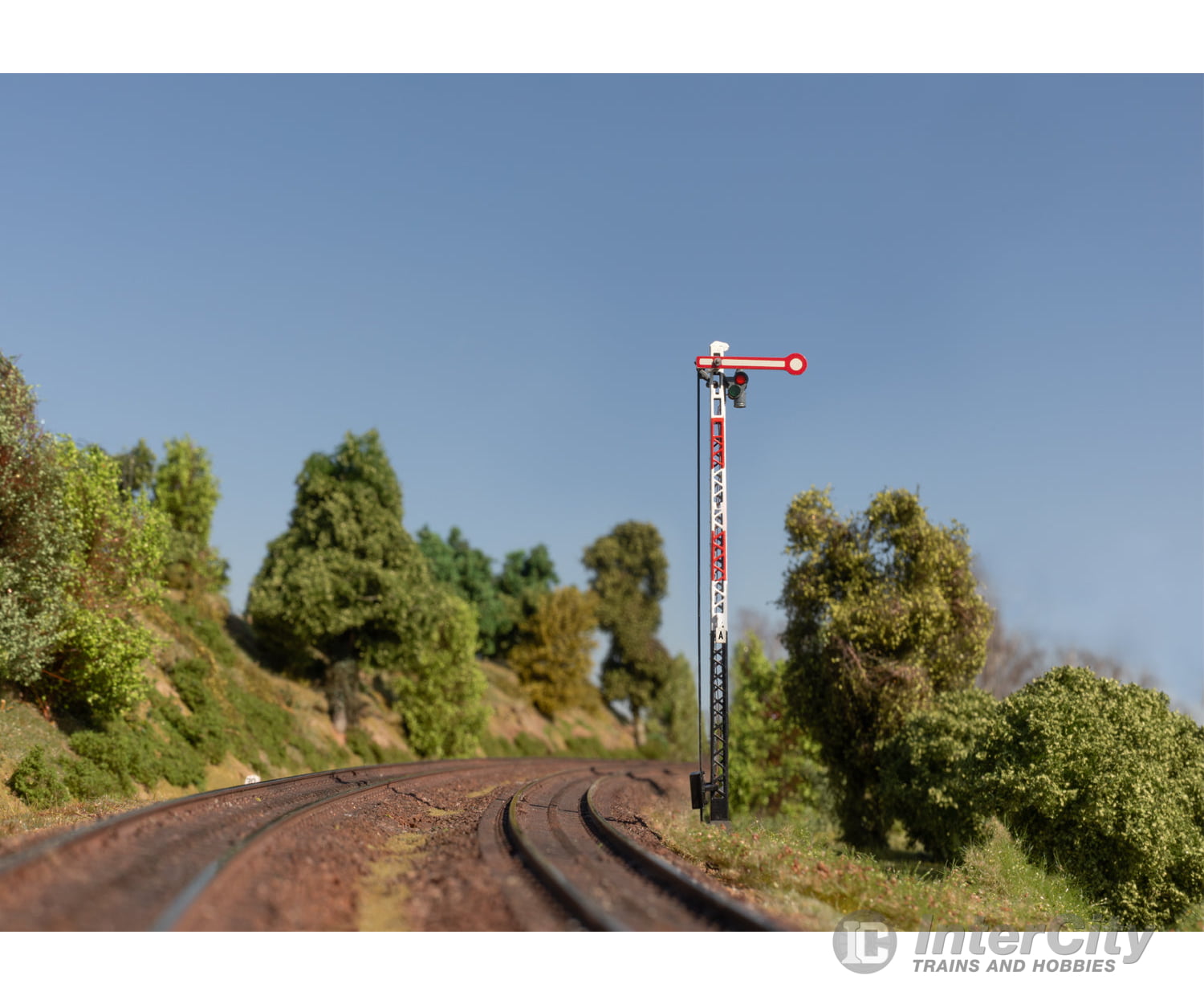 Marklin 70396 HO Home Signal with a Lattice Mast (Hp / Hp 1) MFX Digital Signals & Catenary