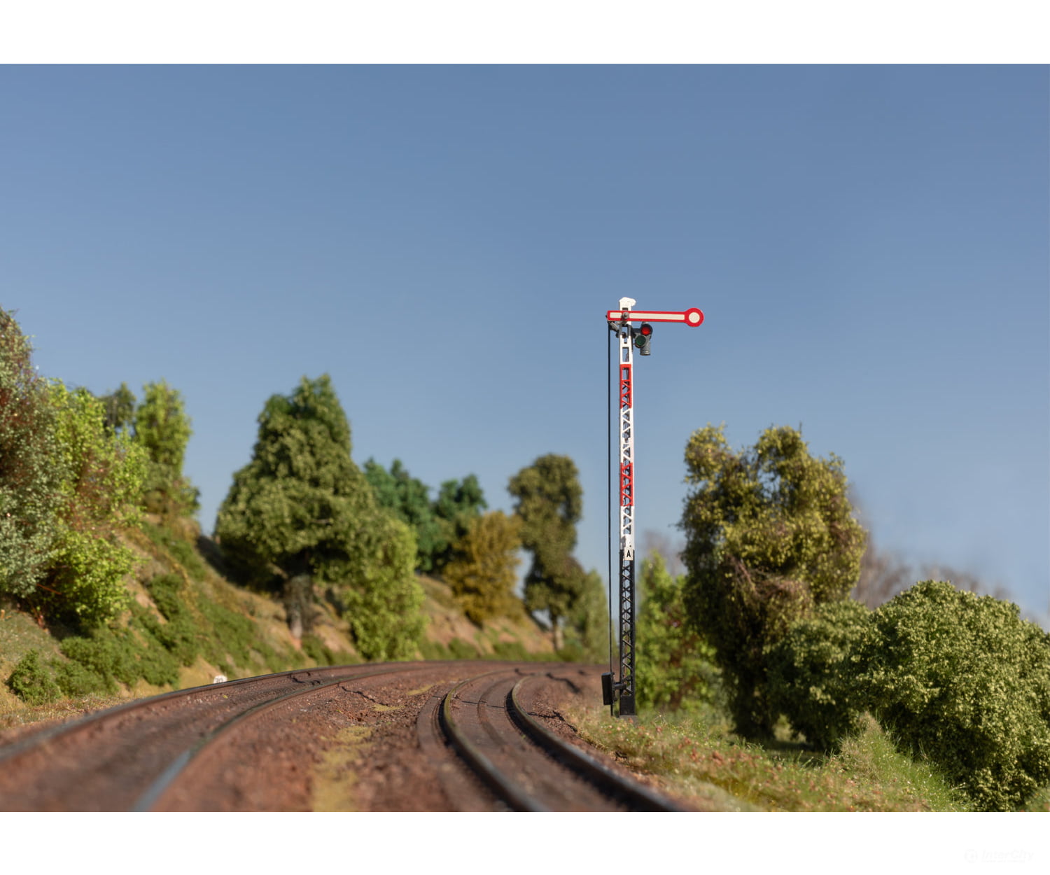 Marklin 70396 HO Home Signal with a Lattice Mast (Hp / Hp 1) MFX Digital Signals & Catenary